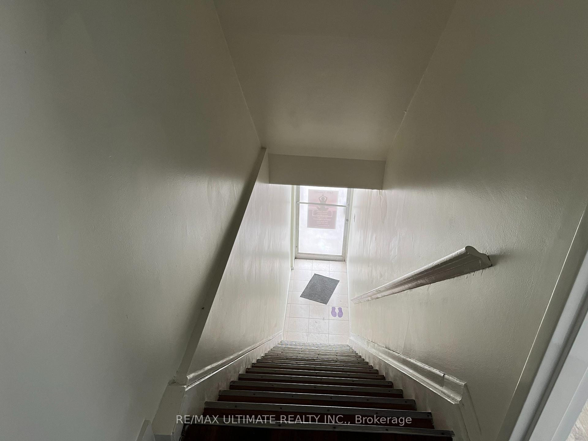 Photo 2 of Unit B, 420 Dawes Road, Toronto, O'Connor-Parkview — HOMEH