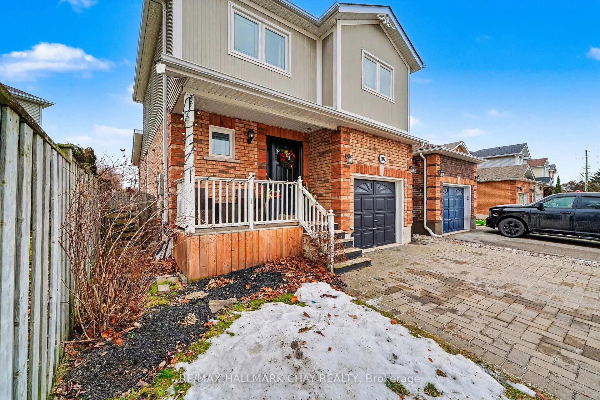 Photo 4 of 101 Kate Aitken Crescent, New Tecumseth, Beeton — HOMEH