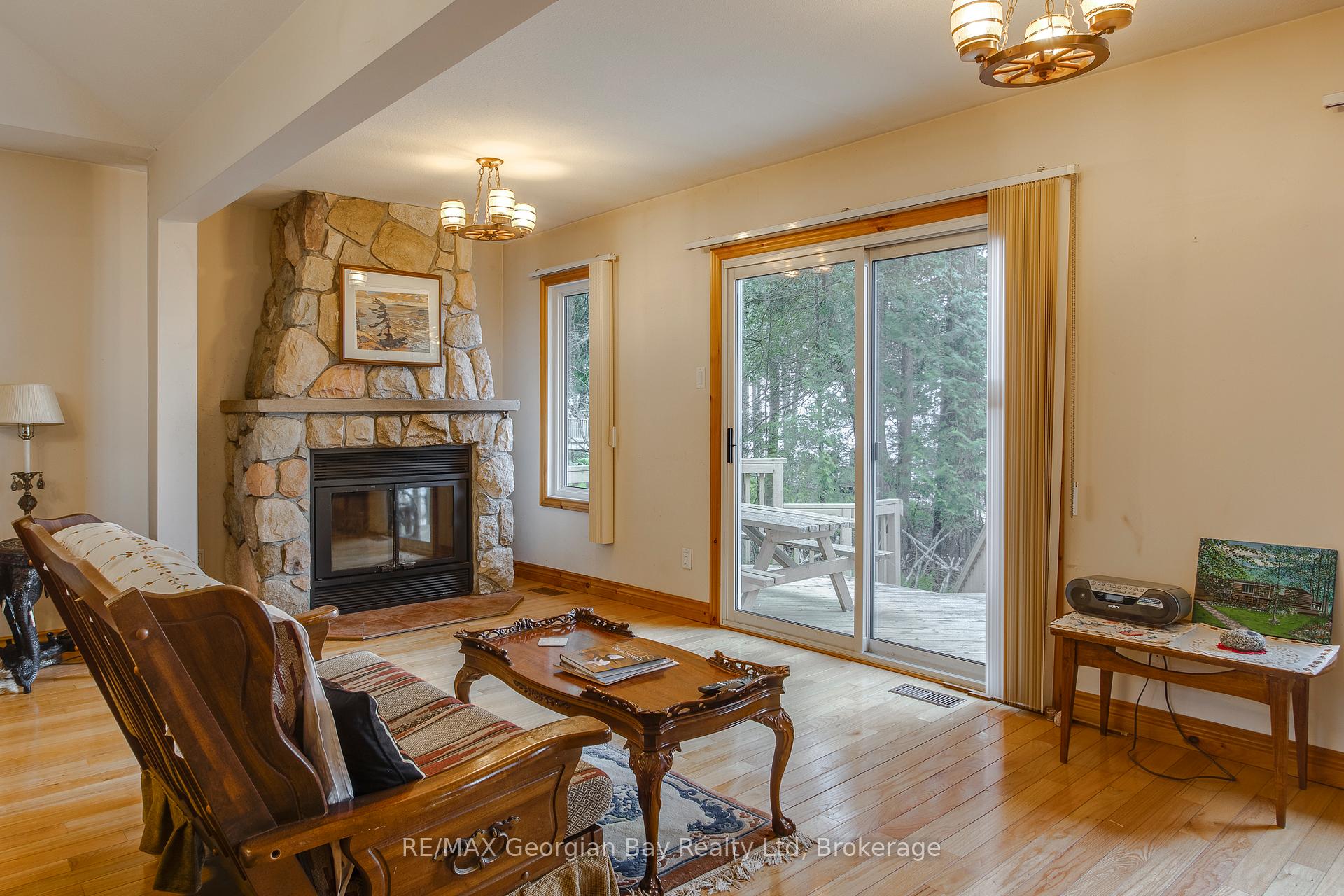 Photo 7 of 25 Couchiching Crescent, Tiny, Rural Tiny — HOMEH