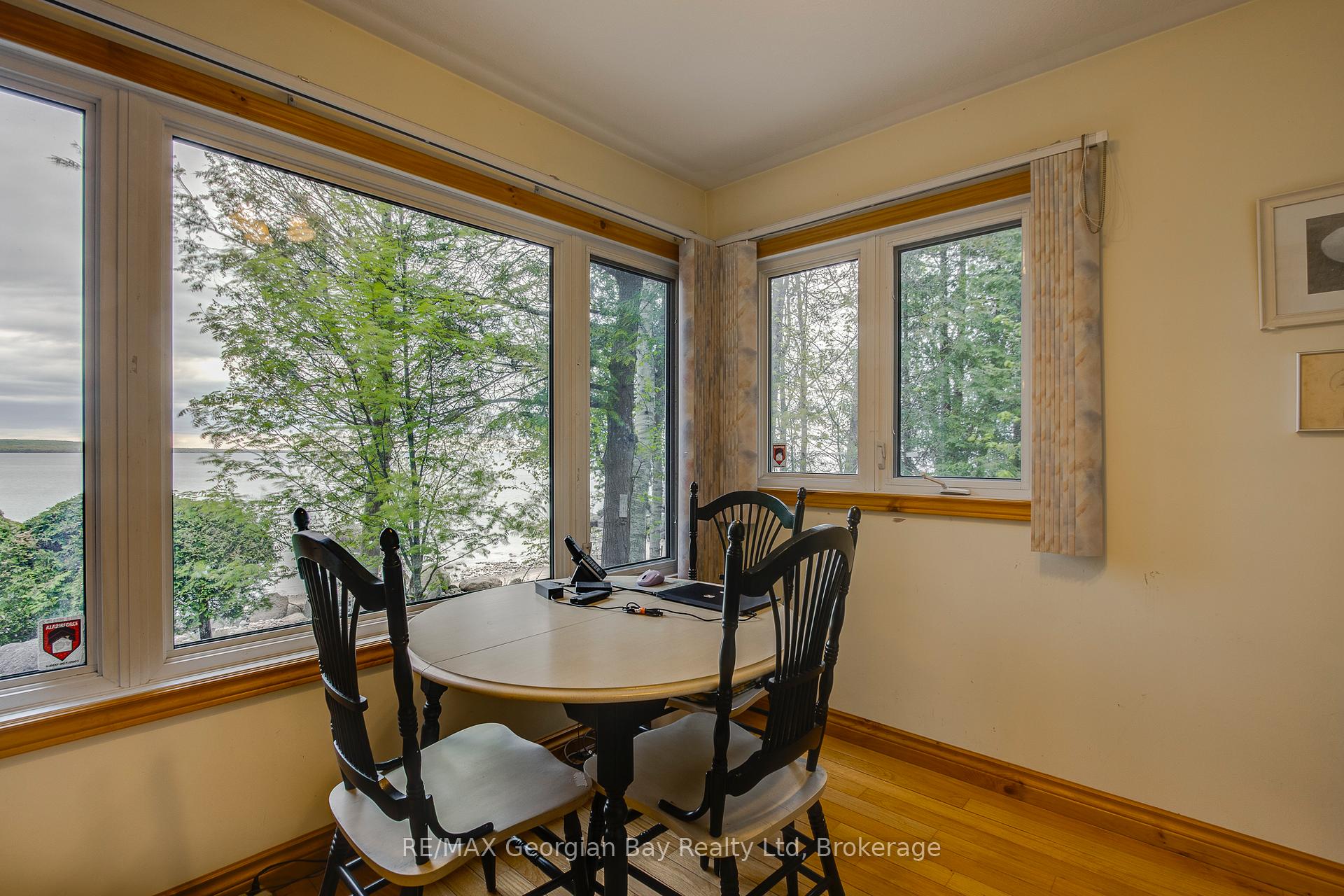 Photo 10 of 25 Couchiching Crescent, Tiny, Rural Tiny — HOMEH
