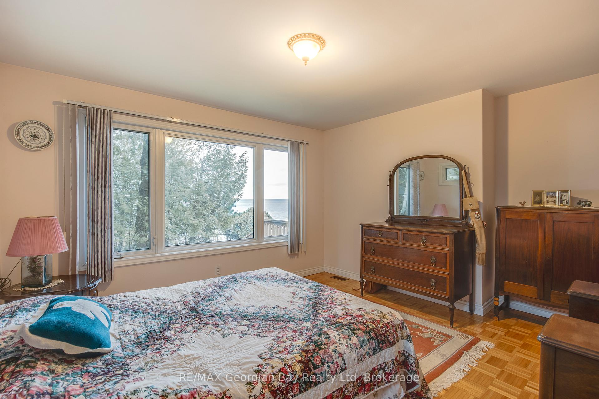 Photo 17 of 25 Couchiching Crescent, Tiny, Rural Tiny — HOMEH
