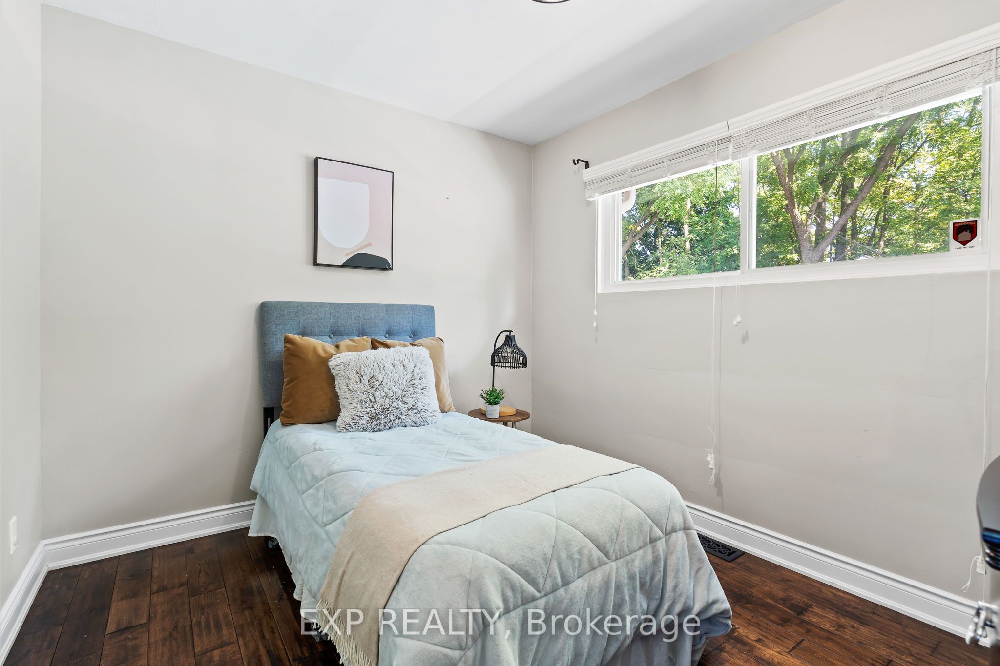 Photo 57 of 17 Battlefield Drive, Hamilton, Stoney Creek — HOMEH