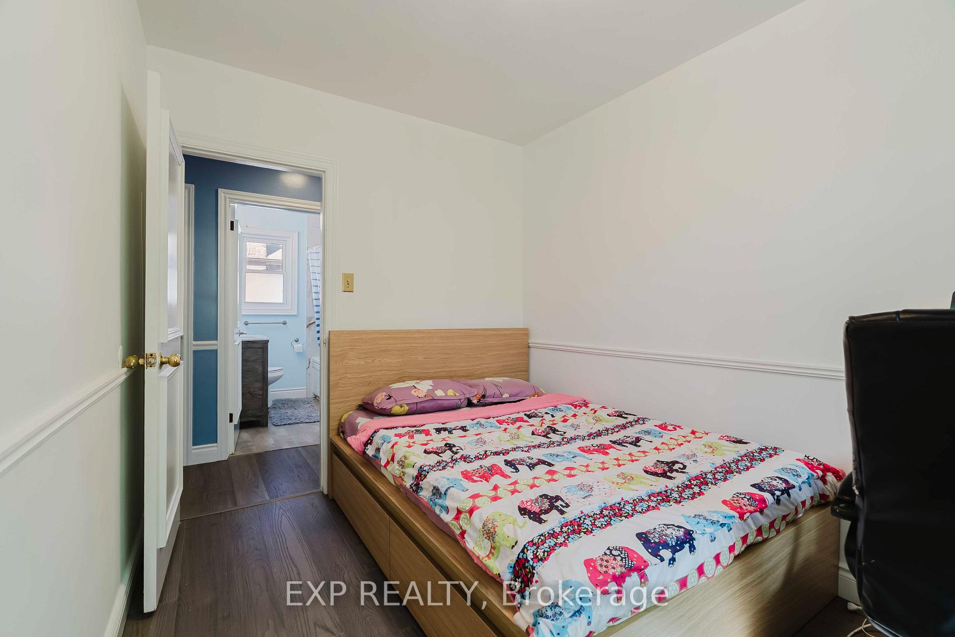 Photo 19 of 30 Ronway Crescent, Scarborough, Woburn — HOMEH