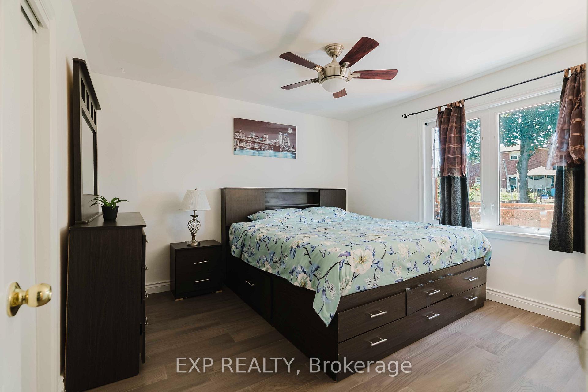 Photo 21 of 30 Ronway Crescent, Scarborough, Woburn — HOMEH