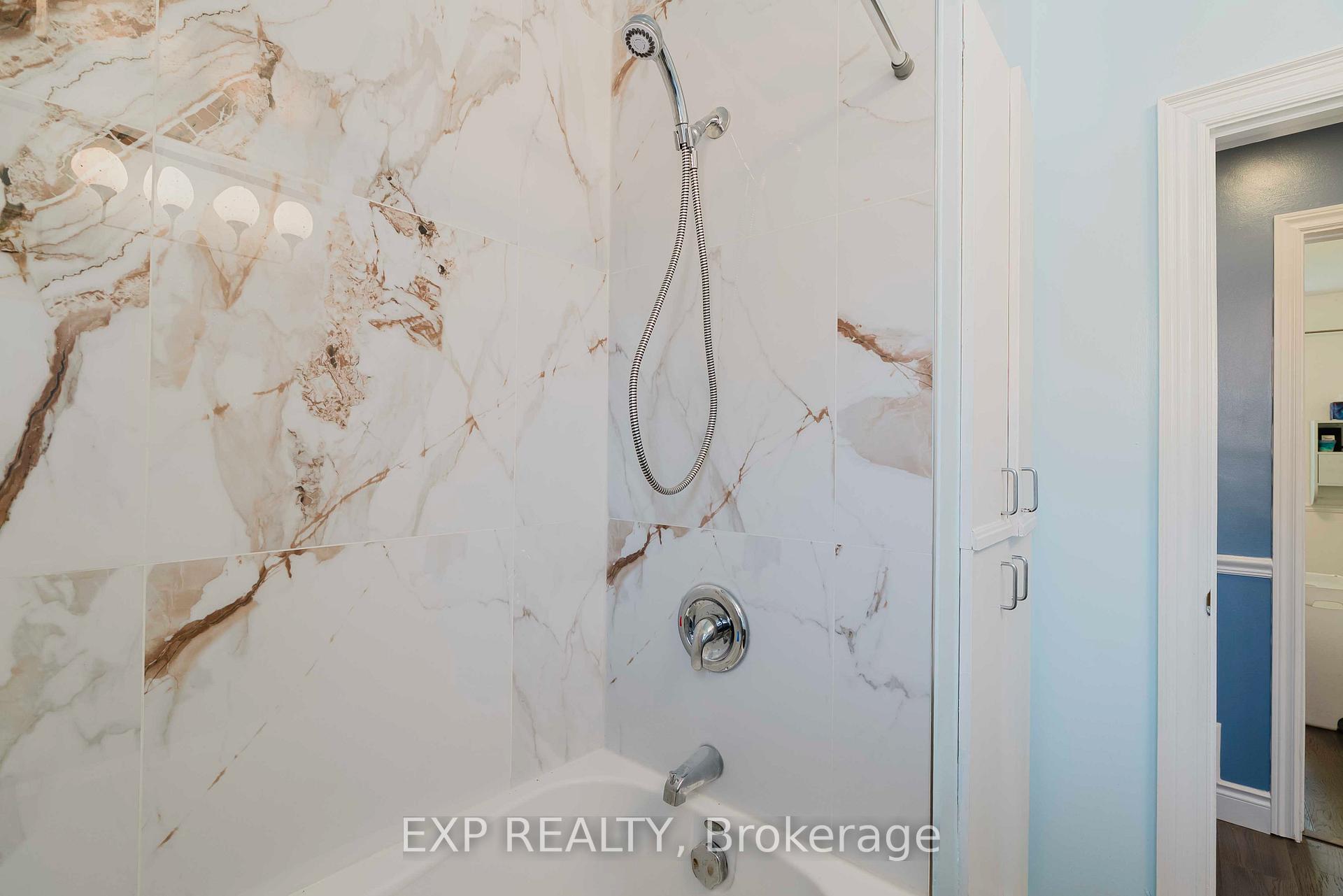 Photo 29 of 30 Ronway Crescent, Scarborough, Woburn — HOMEH