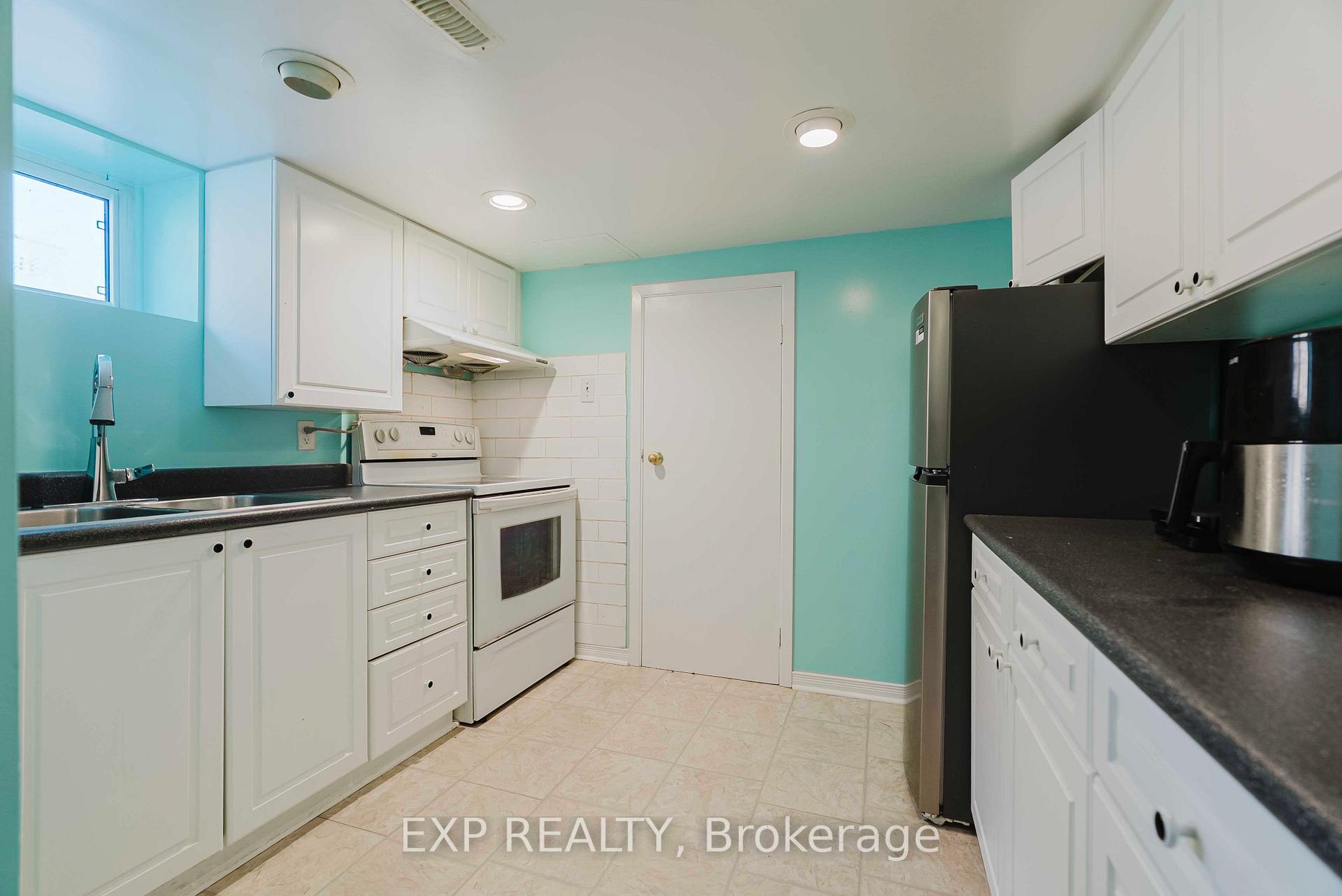 Photo 32 of 30 Ronway Crescent, Scarborough, Woburn — HOMEH