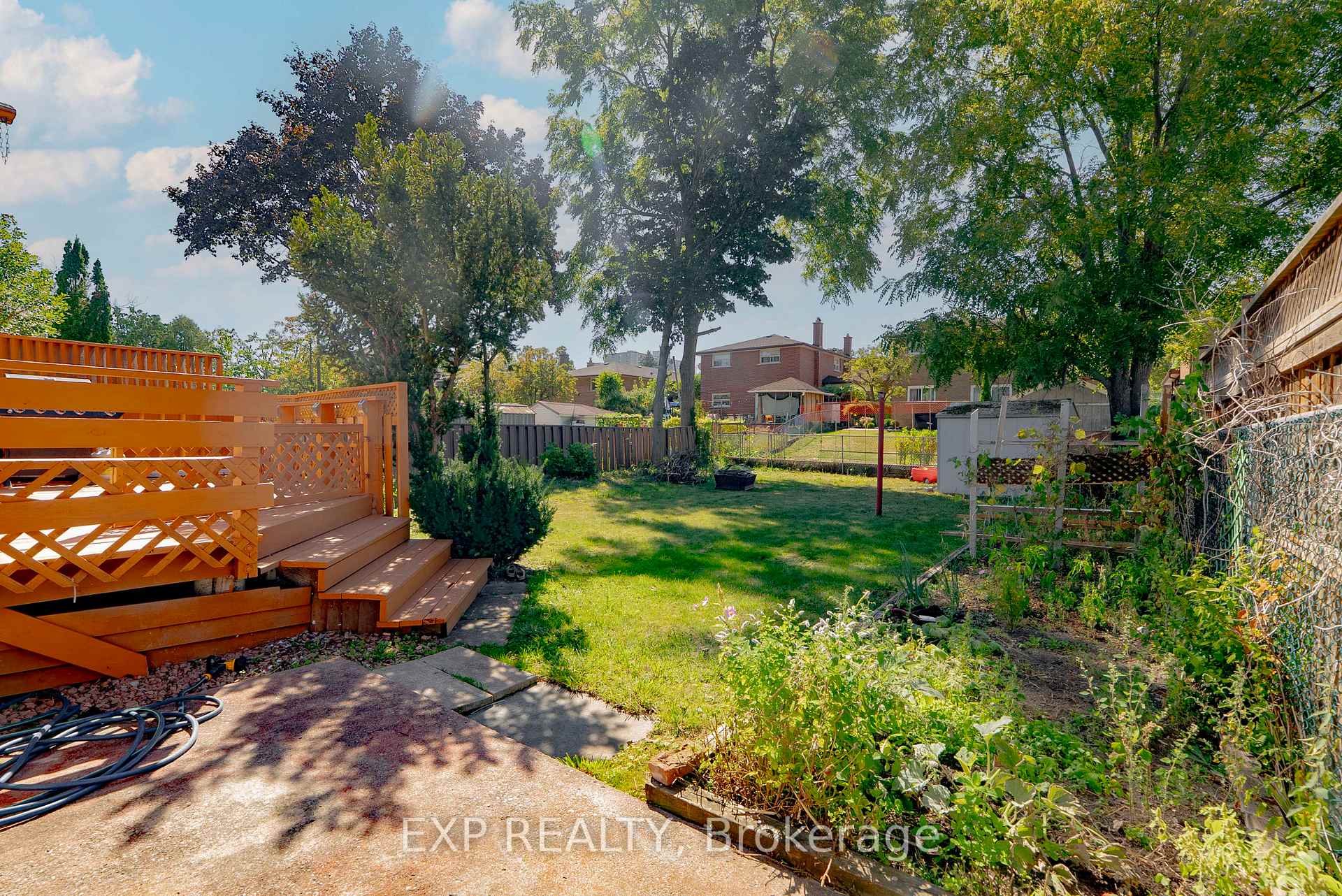 Photo 40 of 30 Ronway Crescent, Scarborough, Woburn — HOMEH