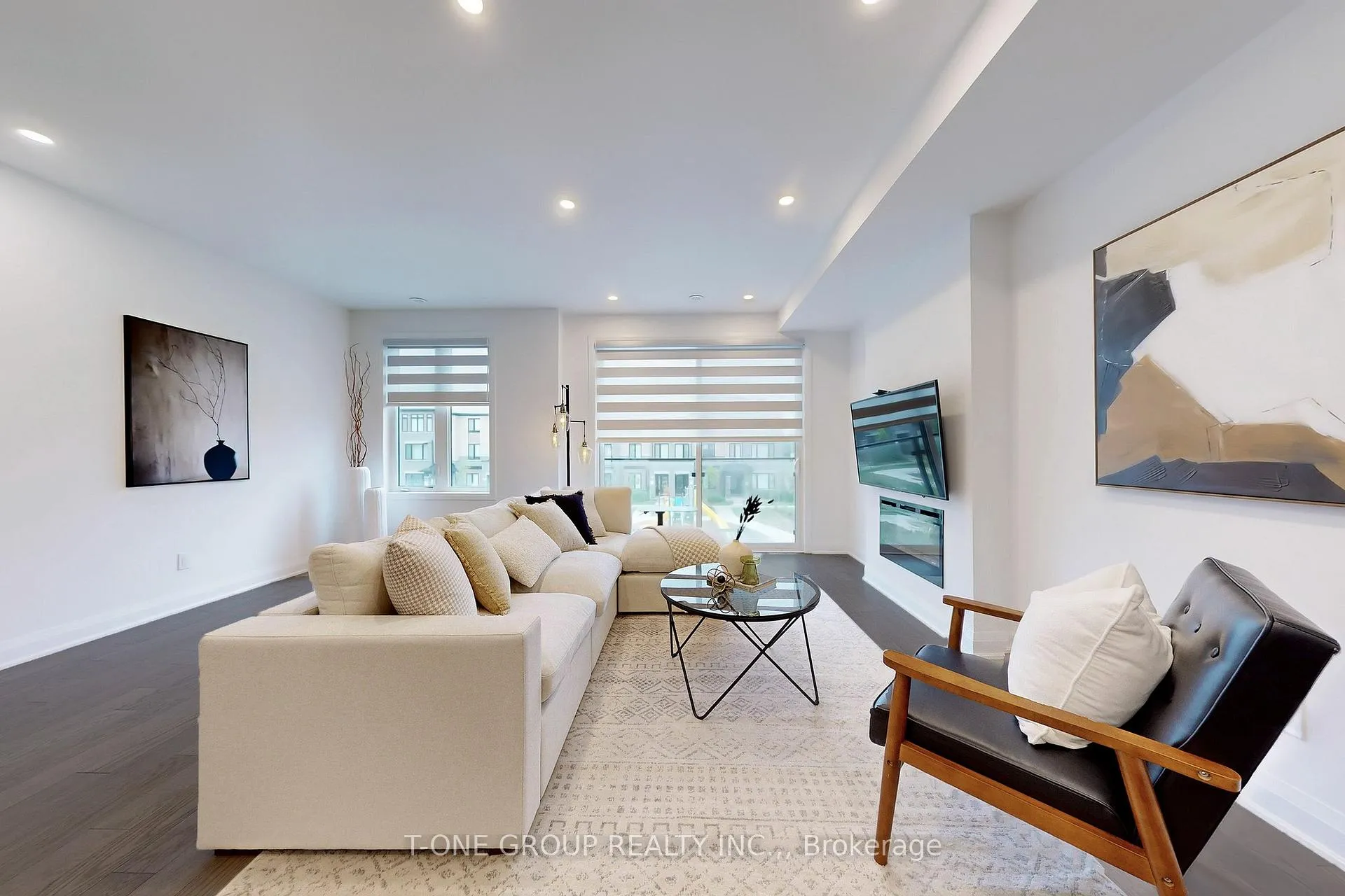 Photo 3 of 5 Eelam Lane, Markham, Wismer — HOMEH