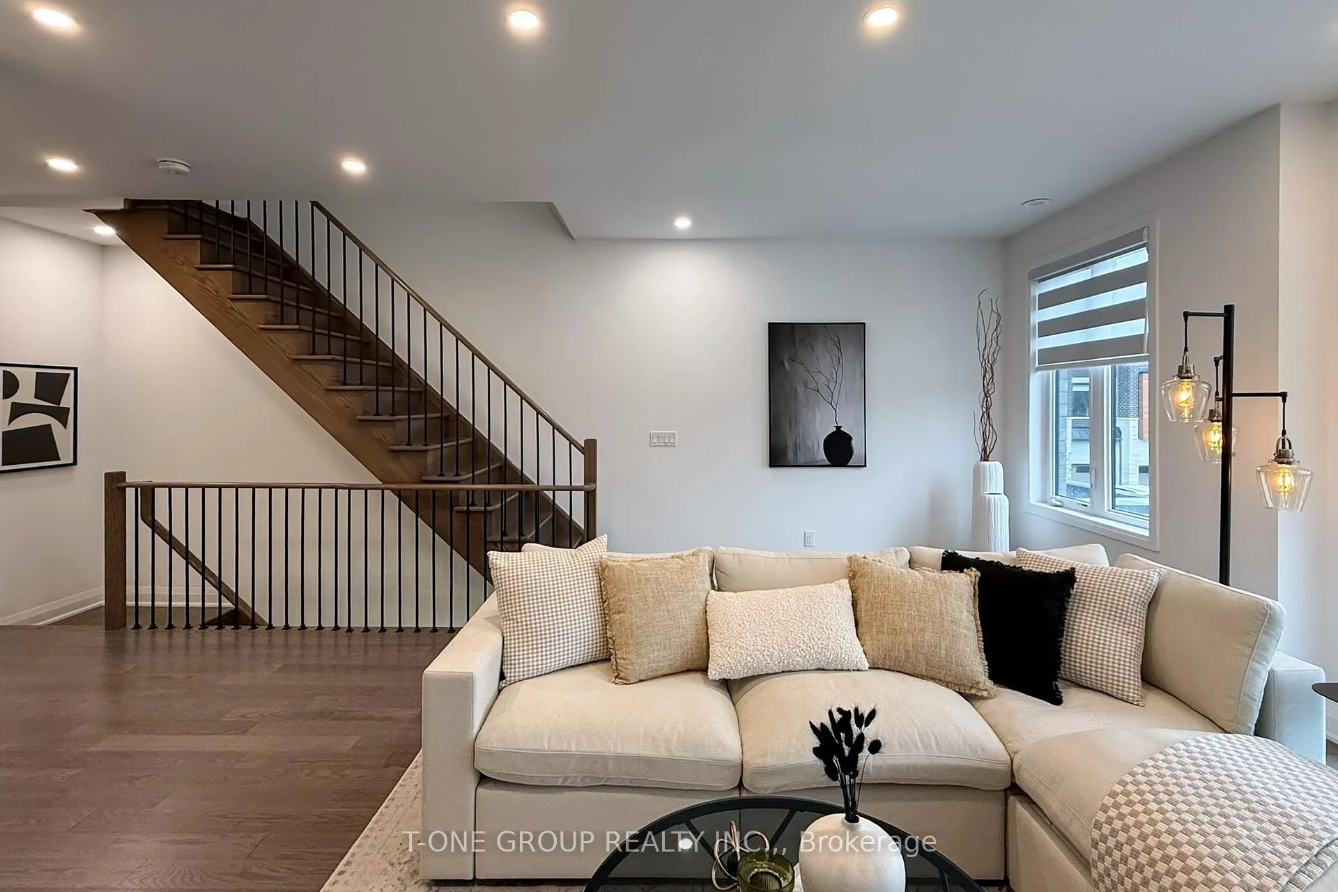 Photo 7 of 5 Eelam Lane, Markham, Wismer — HOMEH