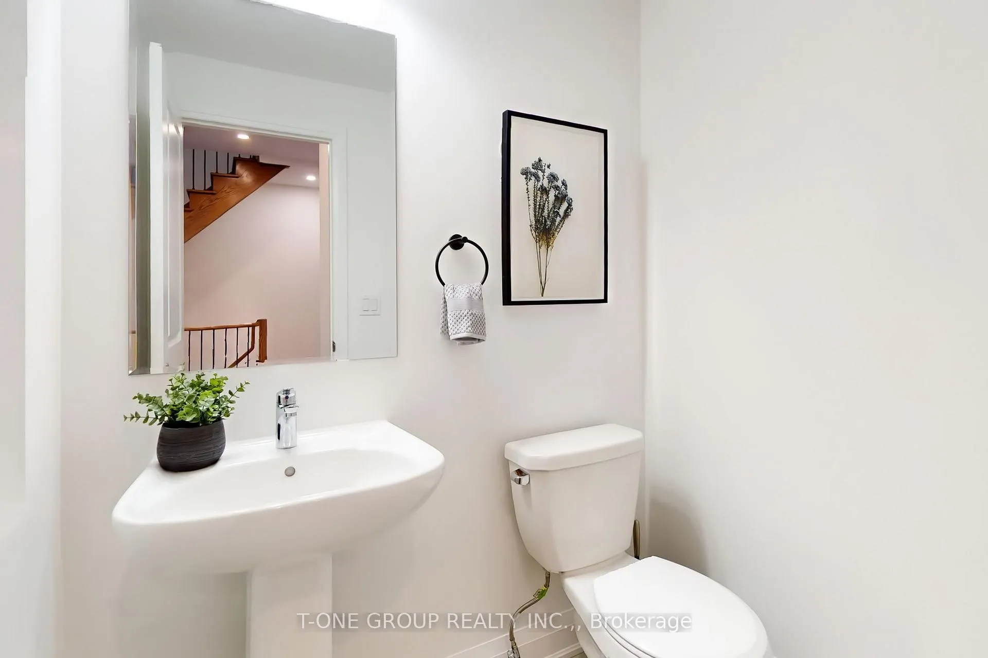 Photo 18 of 5 Eelam Lane, Markham, Wismer — HOMEH