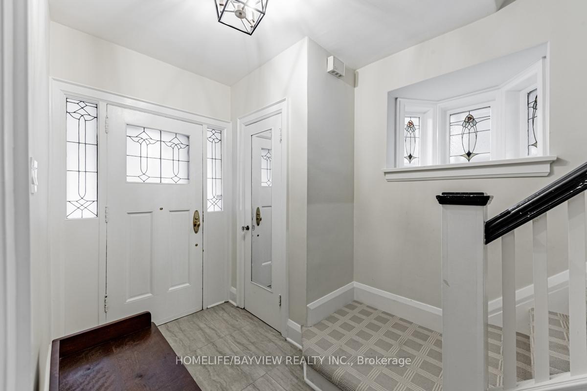 Photo 3 of 32 Maxwell Avenue, Toronto, Yonge-Eglinton — HOMEH