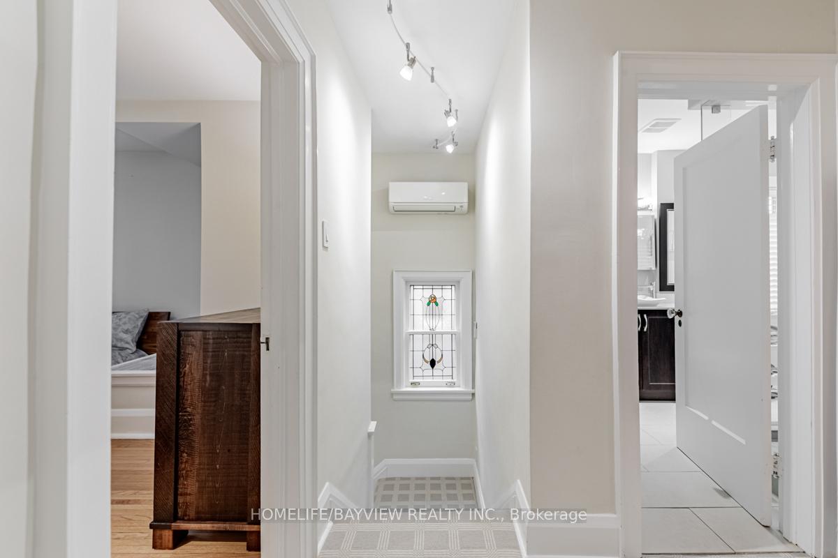Photo 19 of 32 Maxwell Avenue, Toronto, Yonge-Eglinton — HOMEH