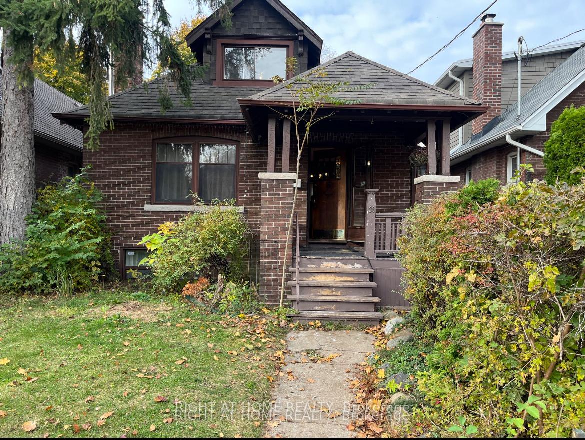 Front of 36 Rivercourt Boulevard
