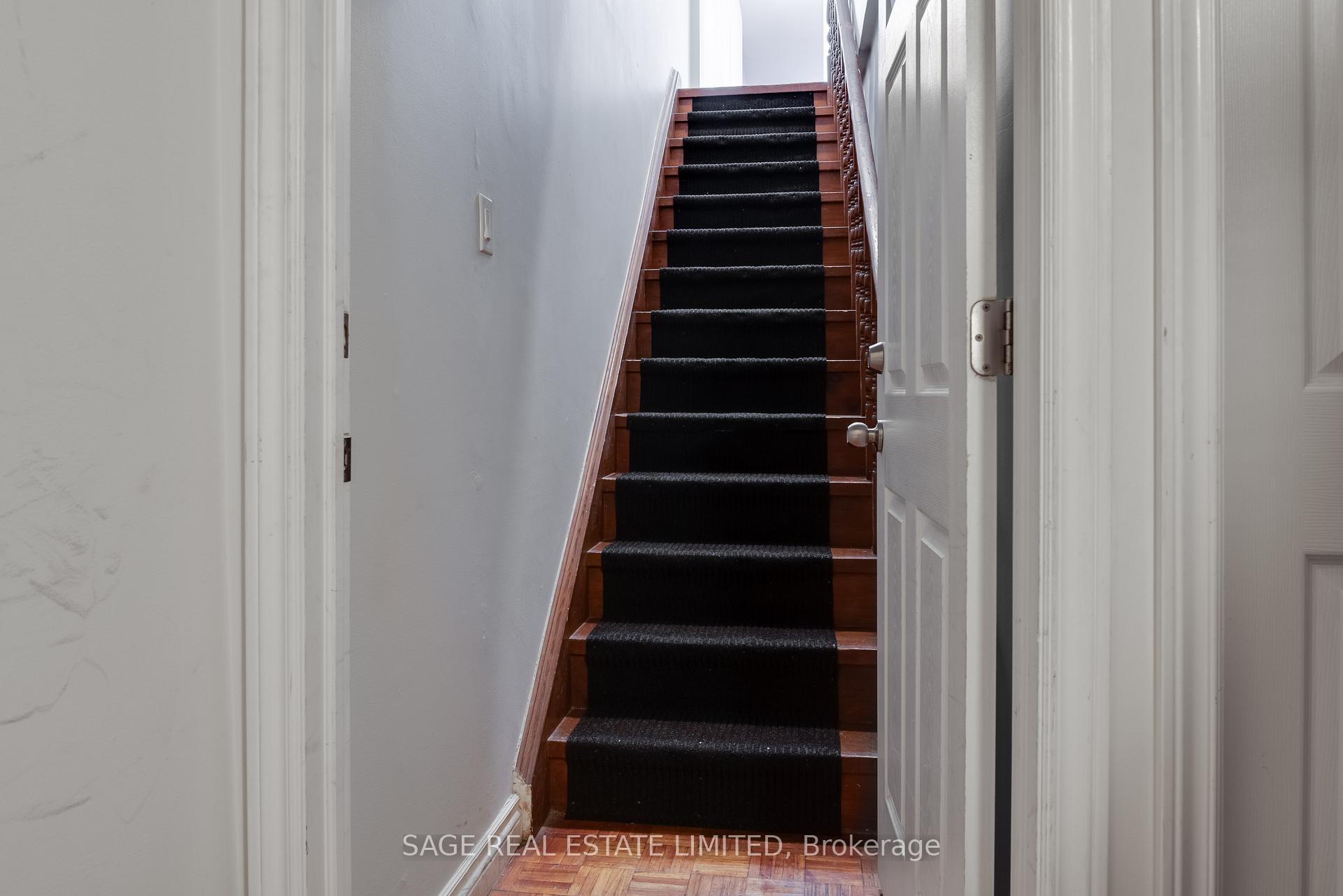 Photo 2 of Unit Upper, 586 Richmond Street W, Toronto, Waterfront Communities — HOMEH