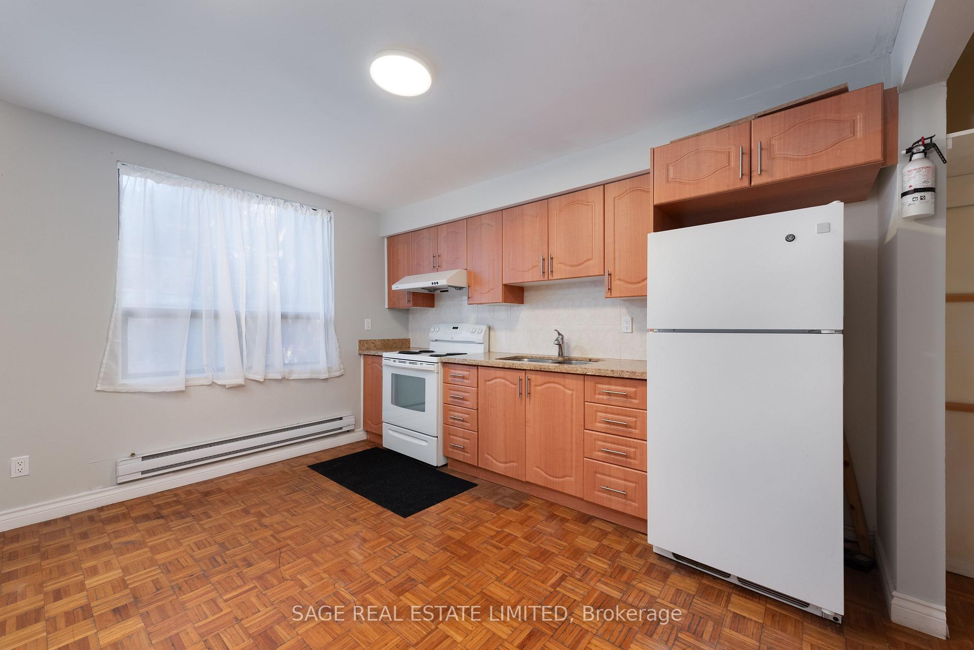 Photo 4 of Unit Upper, 586 Richmond Street W, Toronto, Waterfront Communities — HOMEH