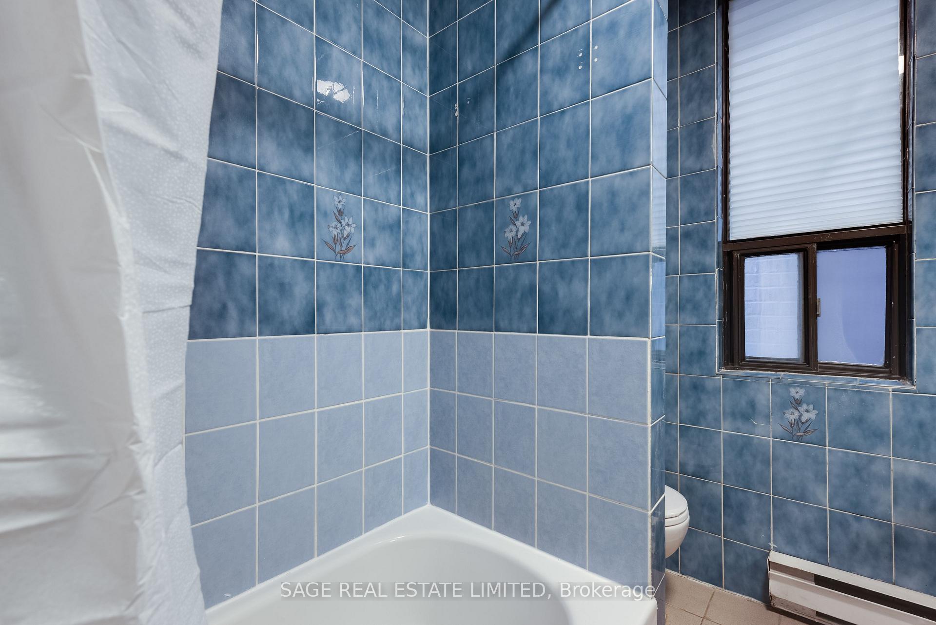 Photo 7 of Unit Upper, 586 Richmond Street W, Toronto, Waterfront Communities — HOMEH