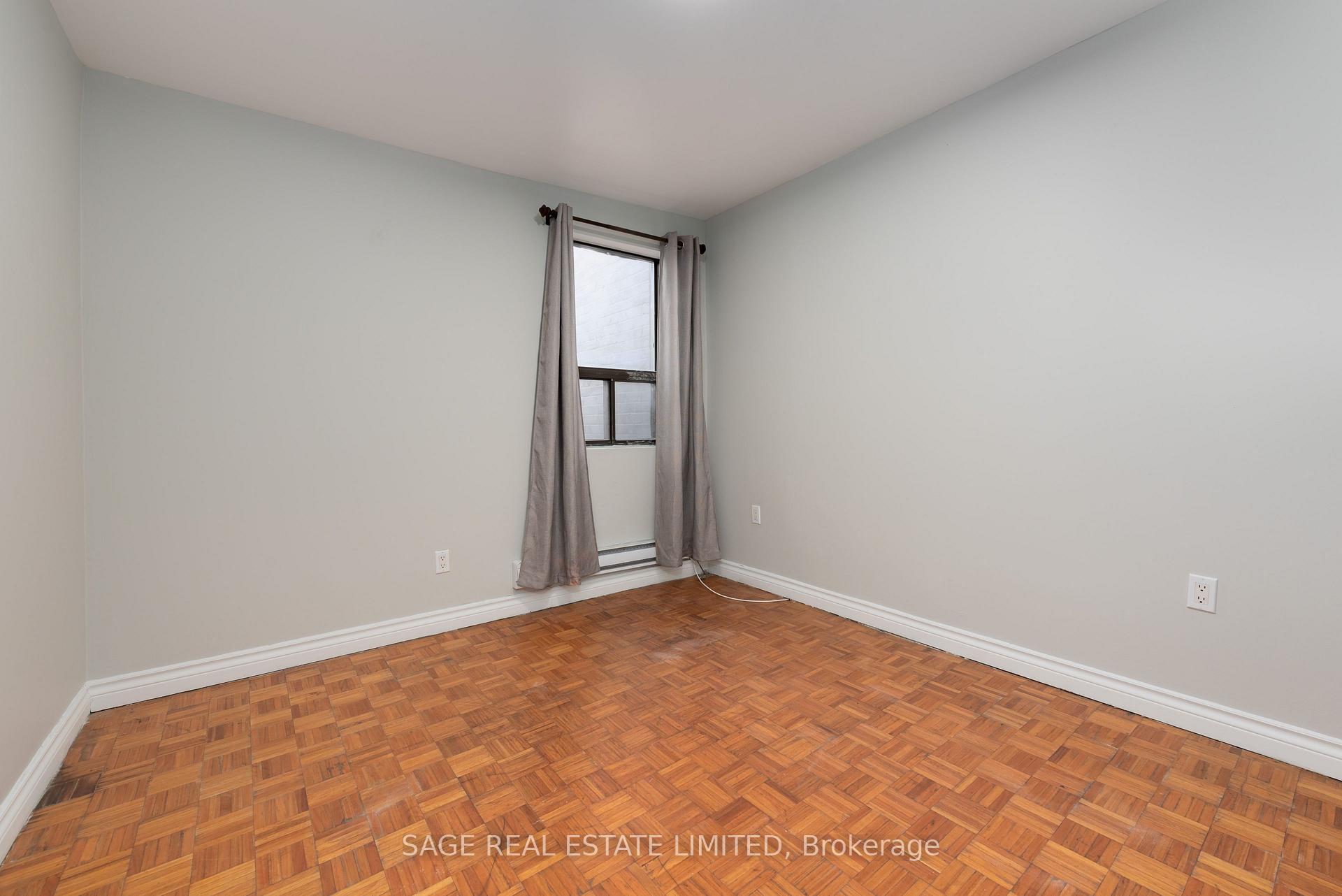 Photo 8 of Unit Upper, 586 Richmond Street W, Toronto, Waterfront Communities — HOMEH