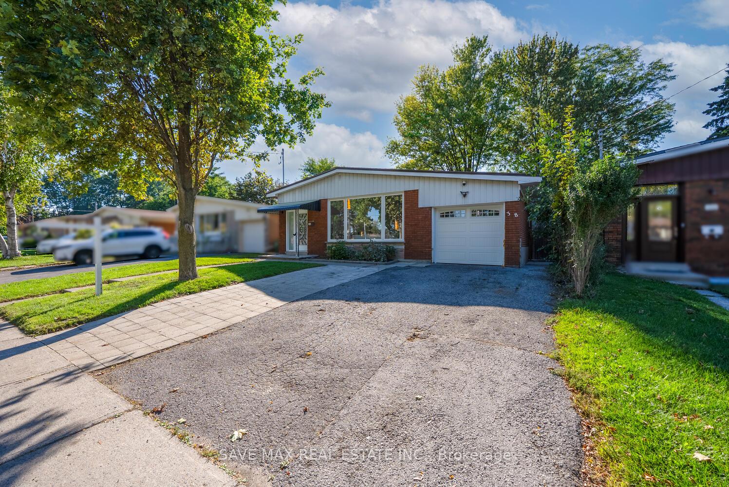 Front of 348 Bellamy Road N