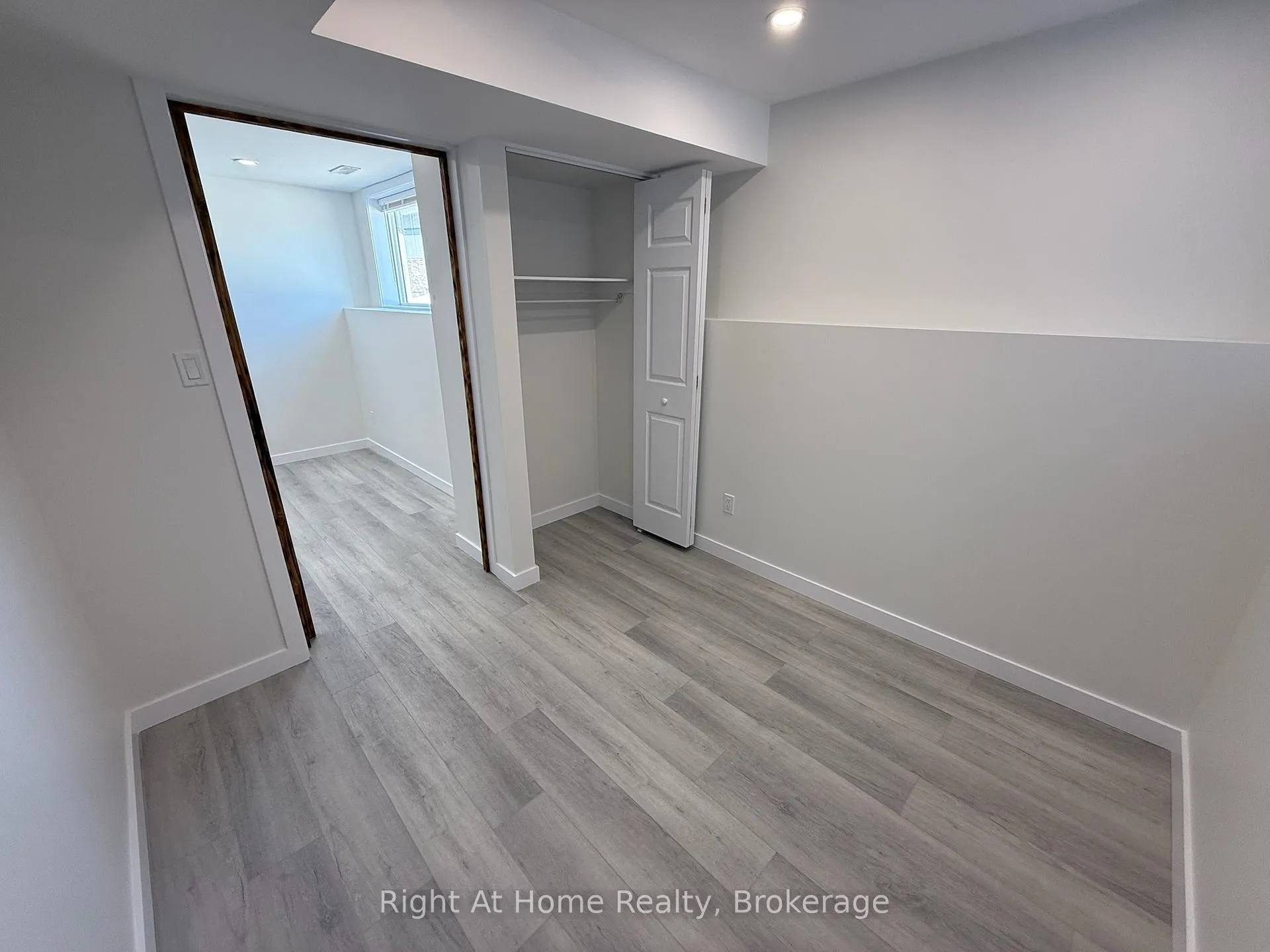 Photo 7 of 237 Benninger Drive, Kitchener — HOMEH