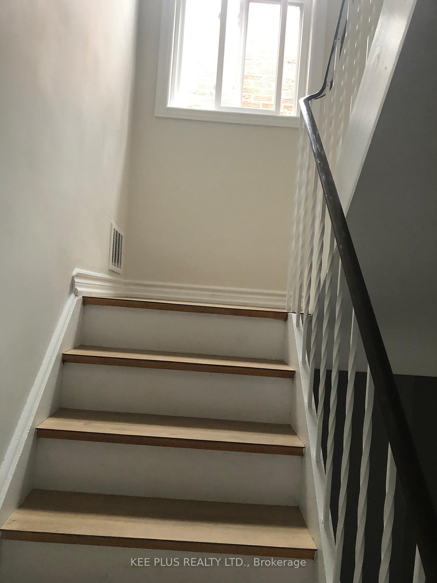 Photo 7 of Unit 2nd FL, 427 Leslie Street, Toronto, South Riverdale — HOMEH