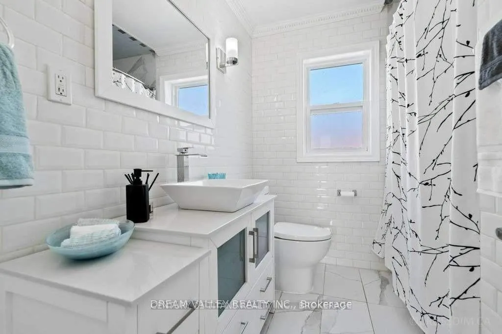 Photo 11 of Unit Main, 1501 Danforth Road, Scarborough, Bendale — HOMEH