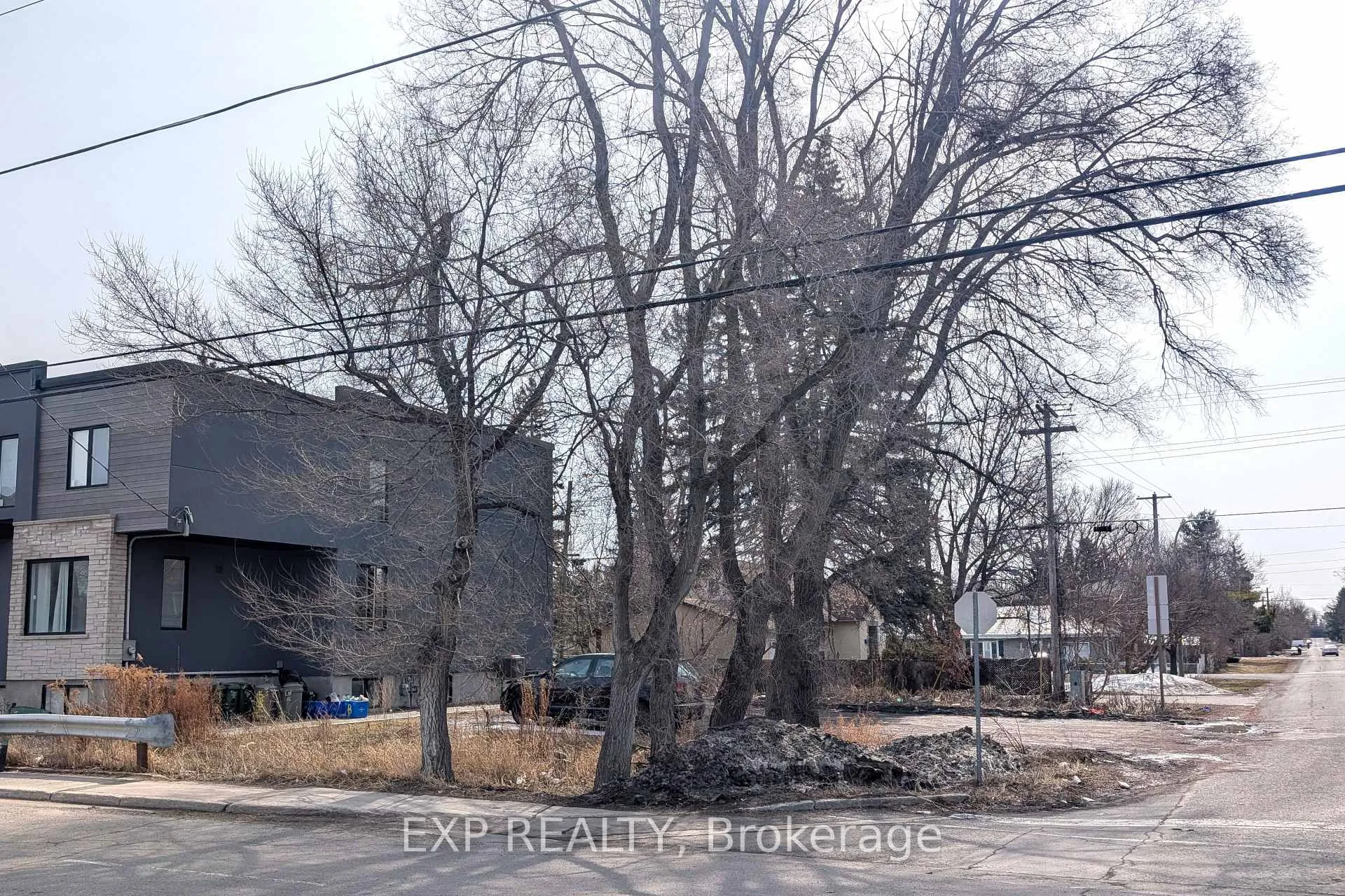 Photo 2 of 2 Pender Street, Ottawa, Meadowlands/St. Claire Gardens — HOMEH