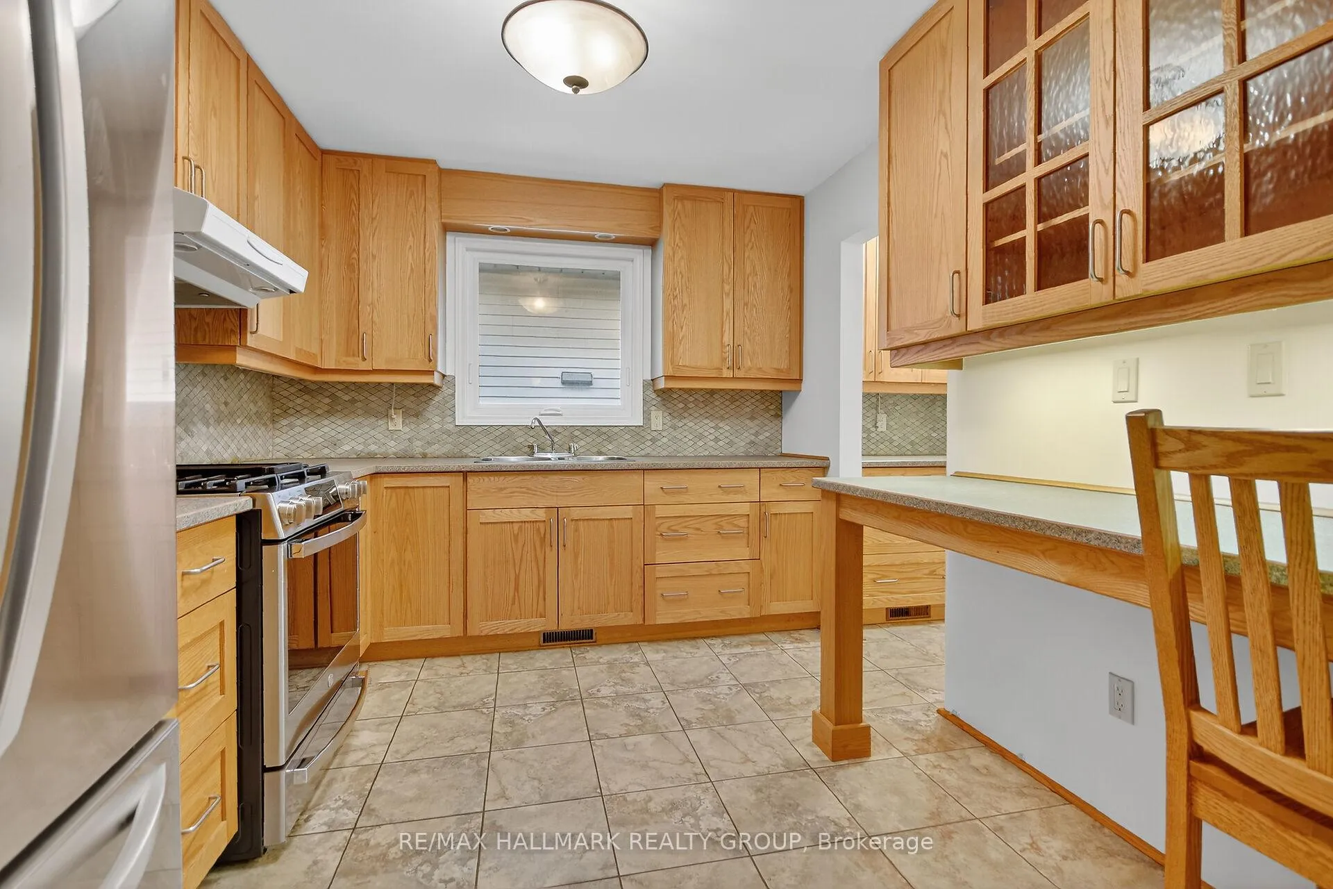 Photo 6 of 32 Pheasant Run Drive, Ottawa, Barrhaven - Pheasant Run — HOMEH