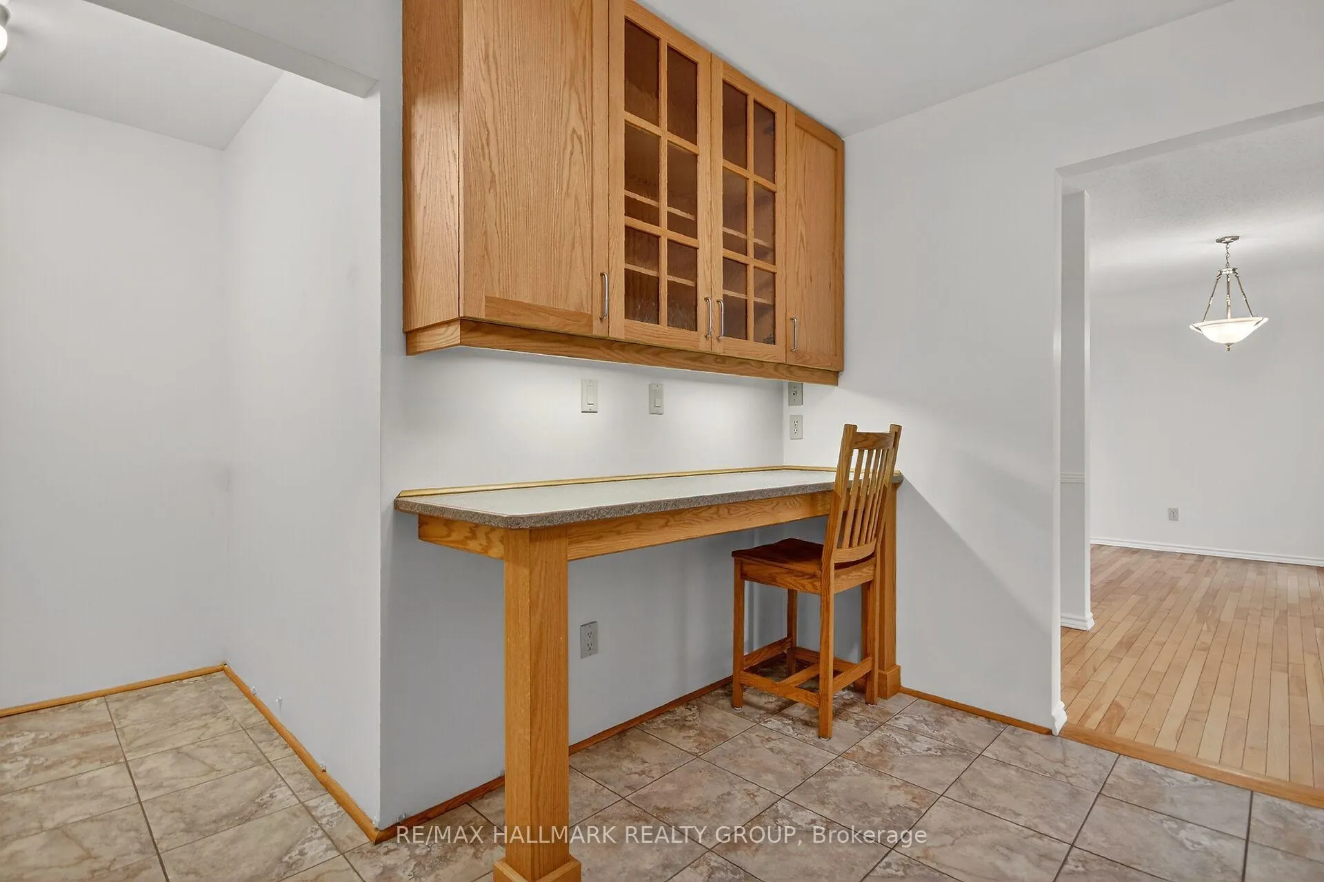 Photo 9 of 32 Pheasant Run Drive, Ottawa, Barrhaven - Pheasant Run — HOMEH
