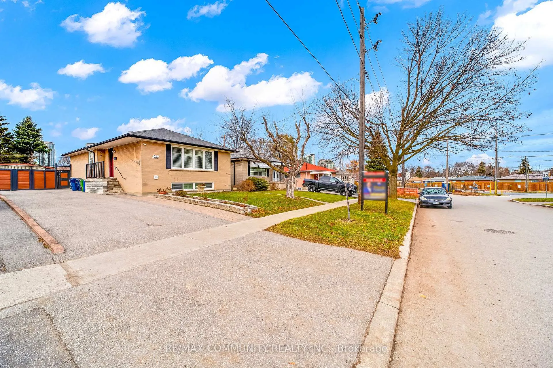 Photo 1 of 24 Hurley Crescent, Scarborough, Bendale — HOMEH