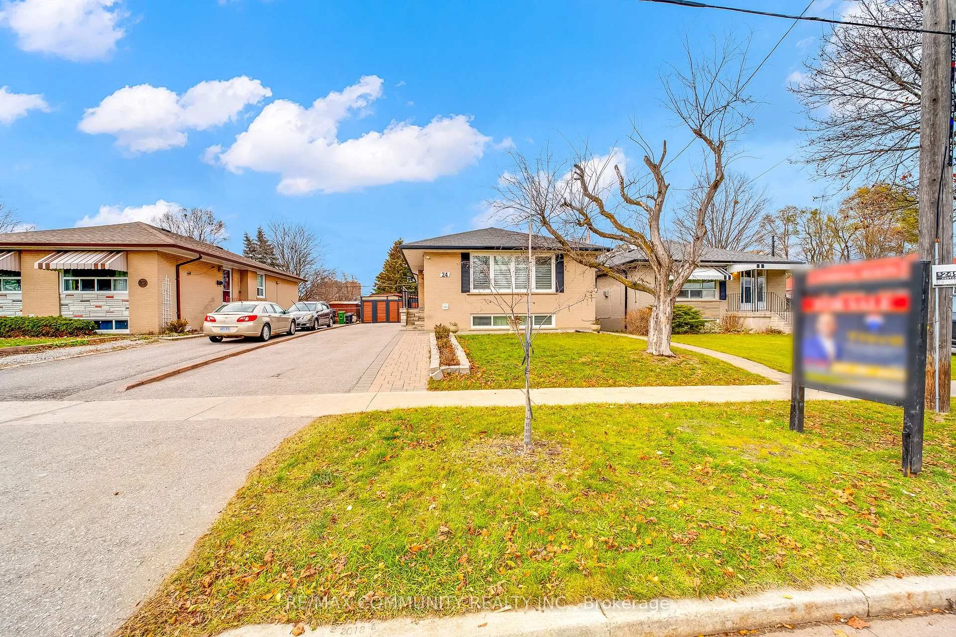Photo 3 of 24 Hurley Crescent, Scarborough, Bendale — HOMEH