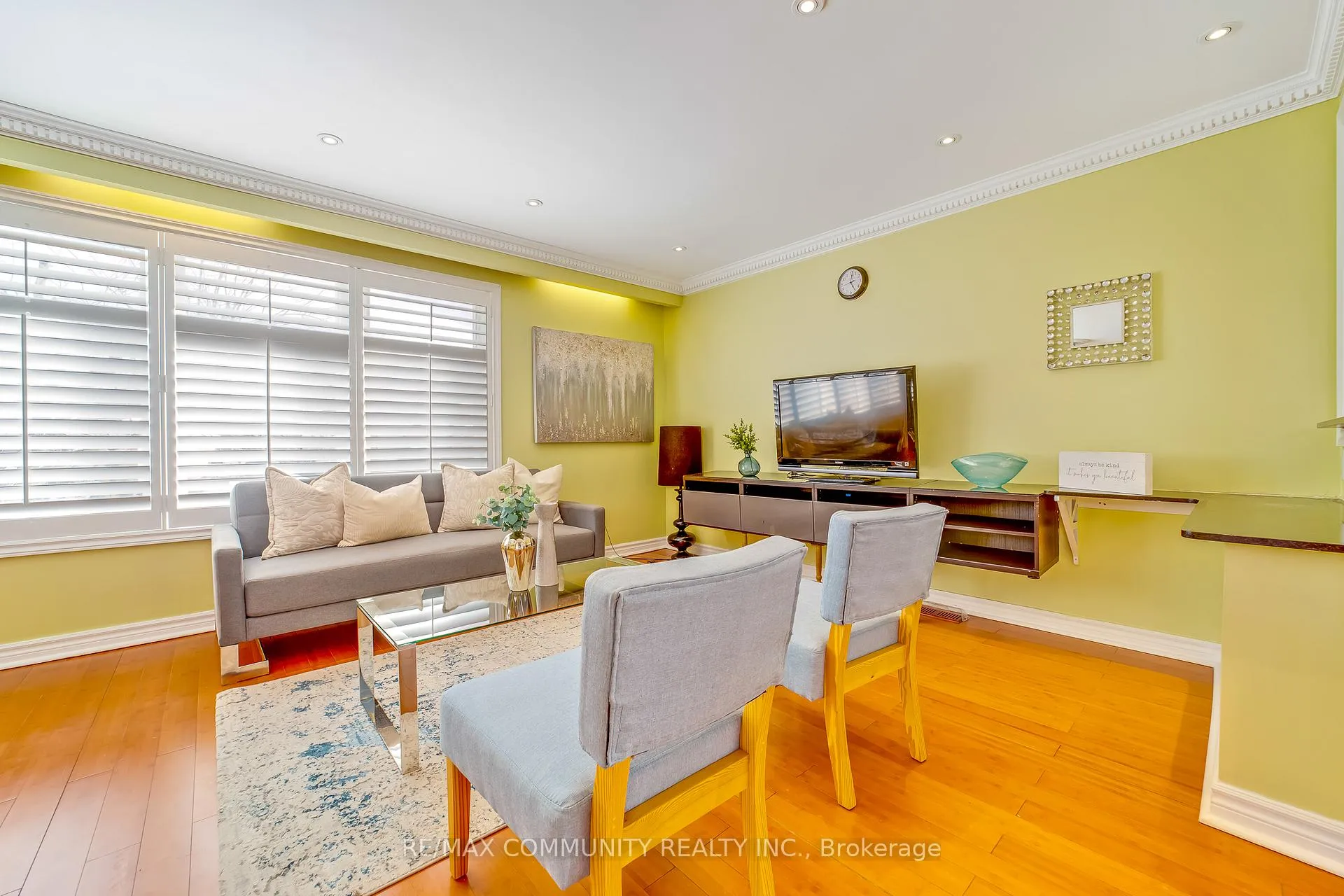 Photo 8 of 24 Hurley Crescent, Scarborough, Bendale — HOMEH