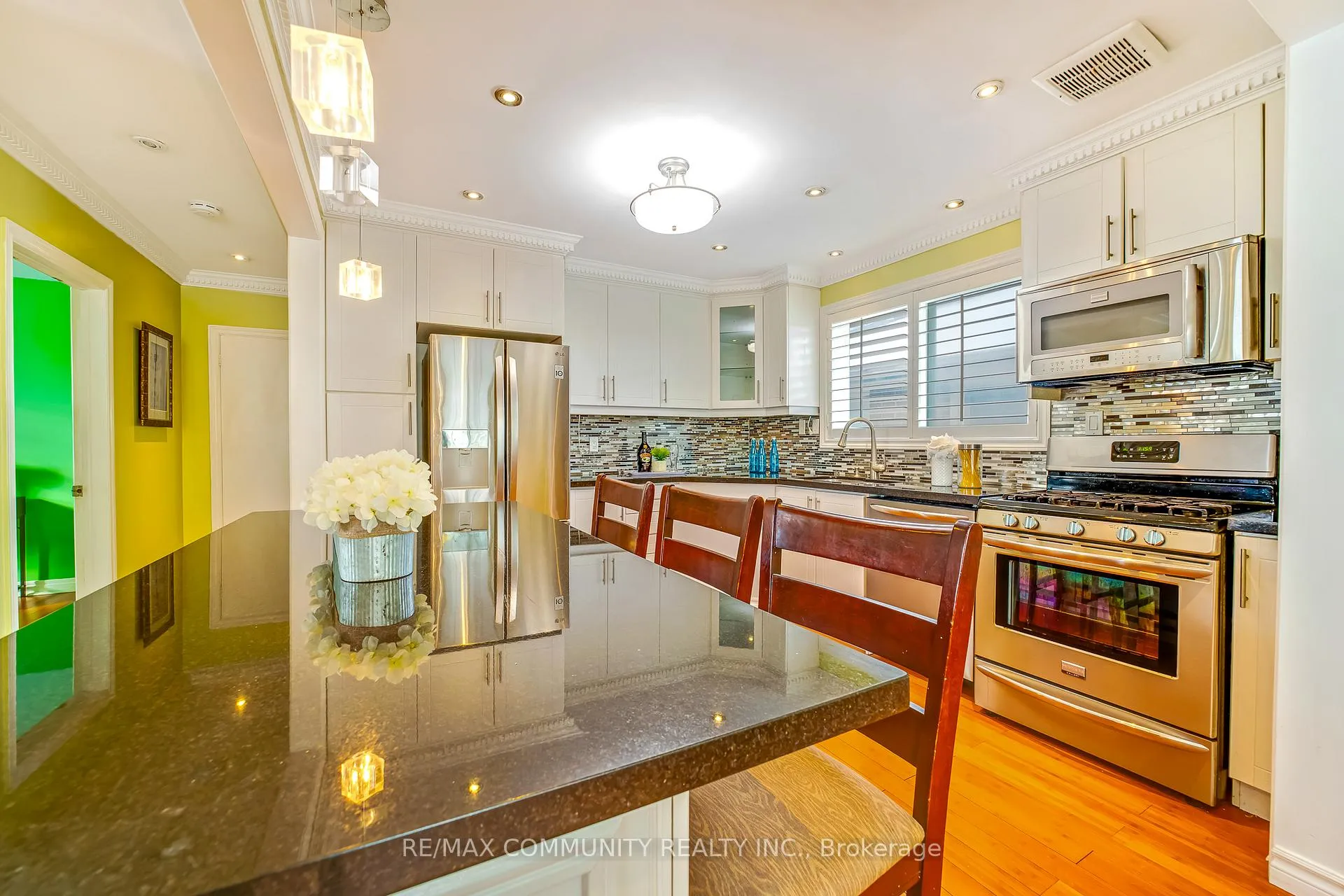 Photo 13 of 24 Hurley Crescent, Scarborough, Bendale — HOMEH