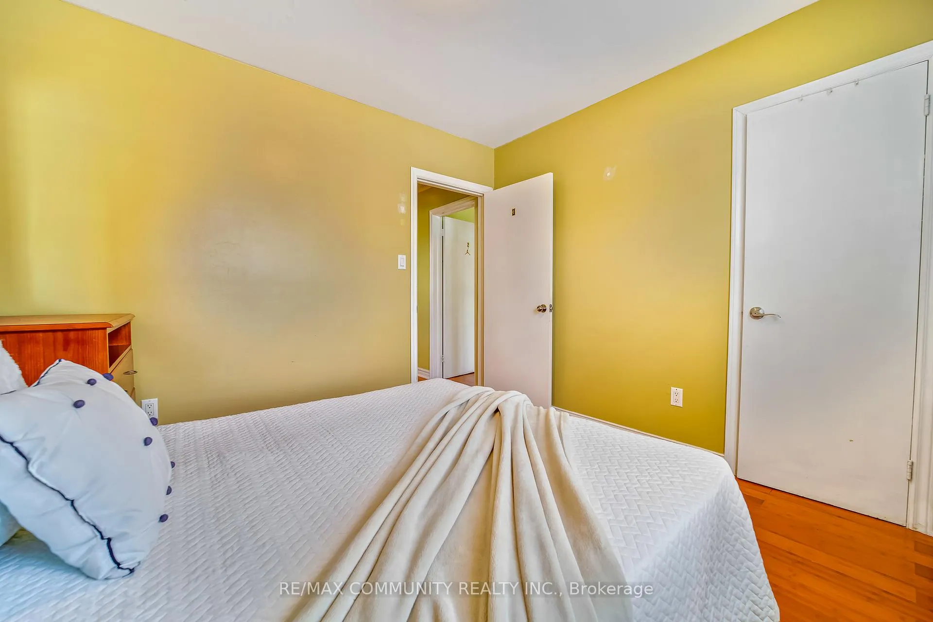 Photo 21 of 24 Hurley Crescent, Scarborough, Bendale — HOMEH