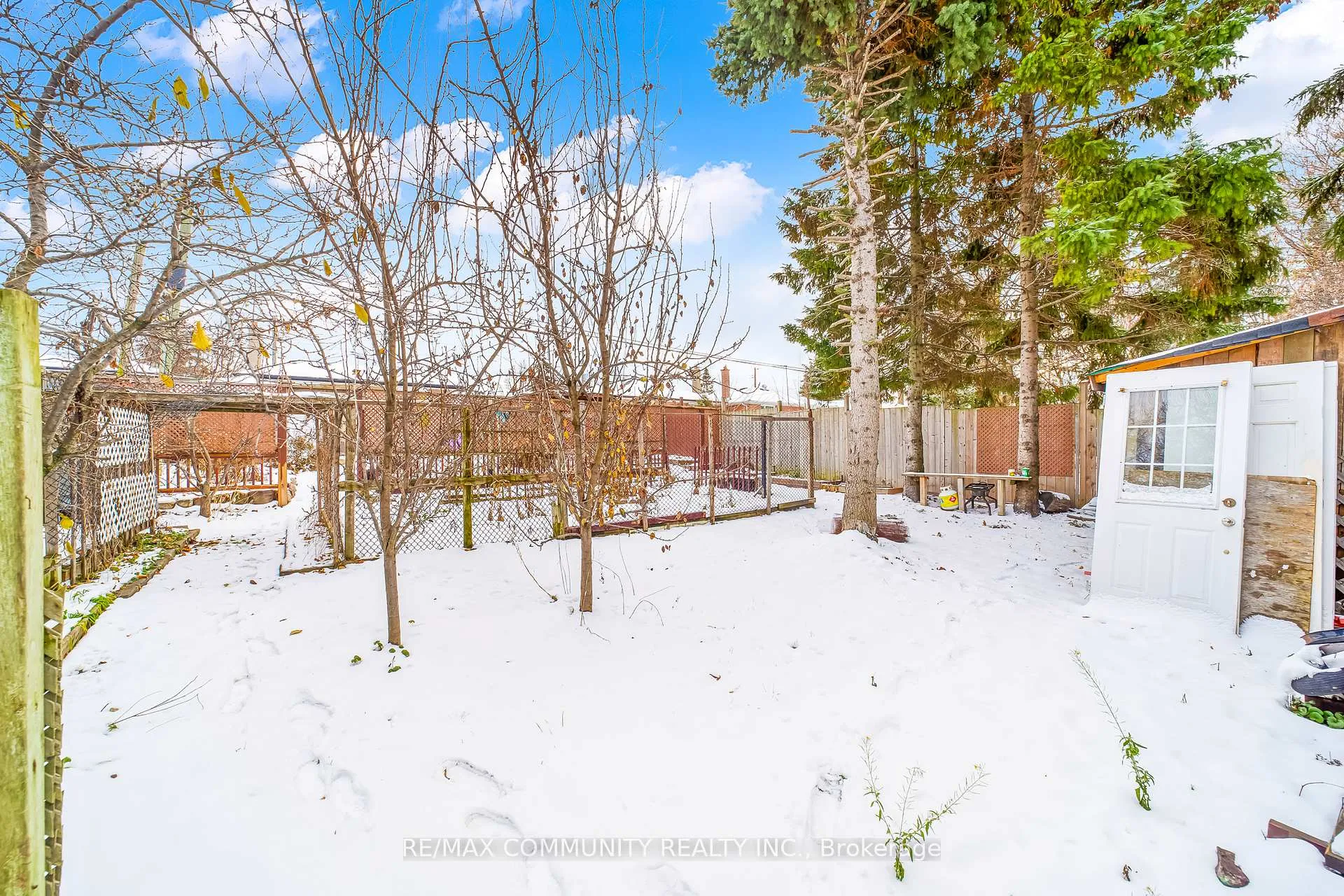 Photo 43 of 24 Hurley Crescent, Scarborough, Bendale — HOMEH