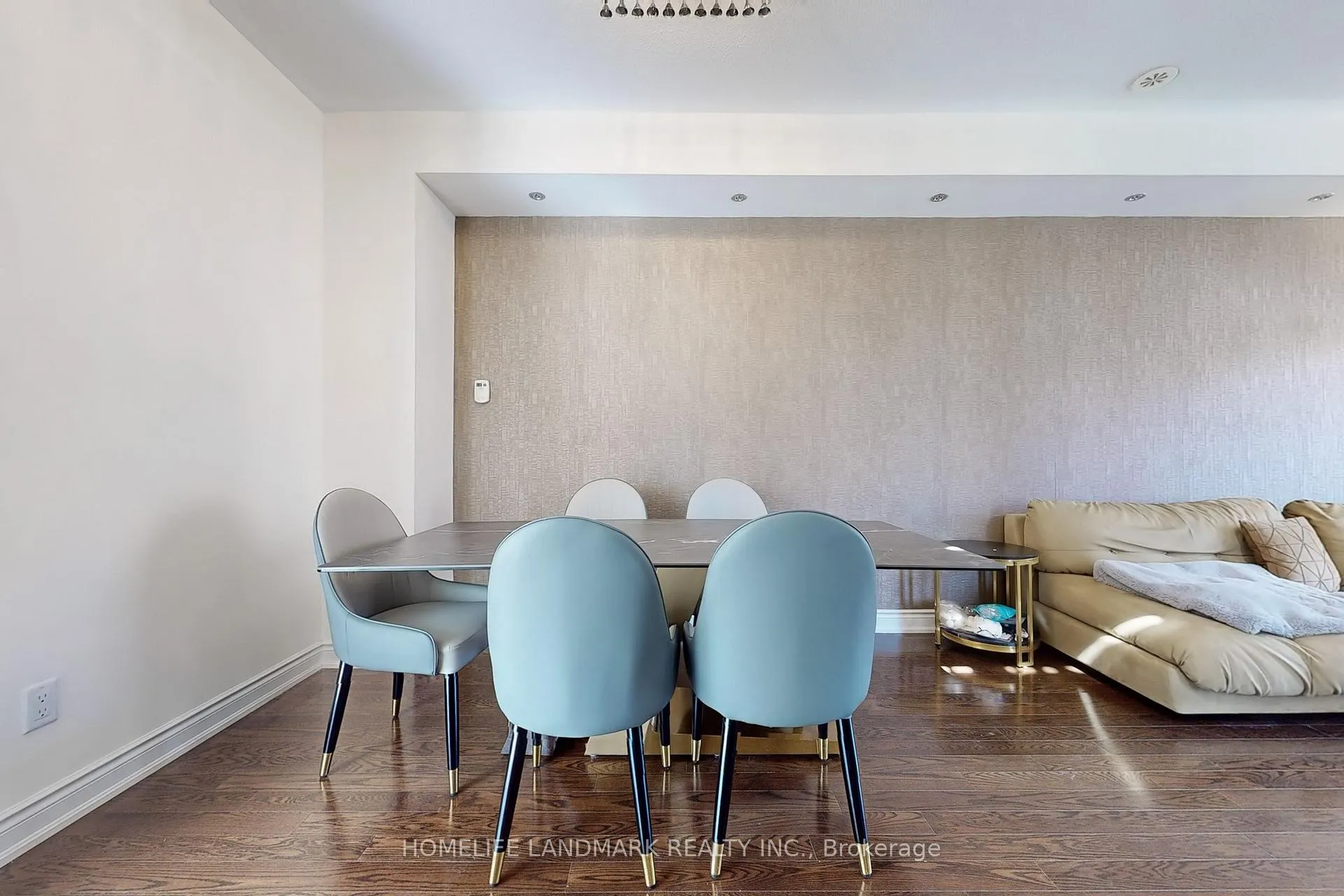 Photo 8 of 231 South Park Road, Markham, Commerce Valley — HOMEH