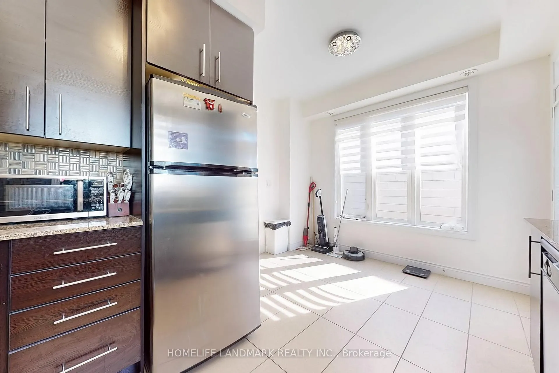 Photo 12 of 231 South Park Road, Markham, Commerce Valley — HOMEH