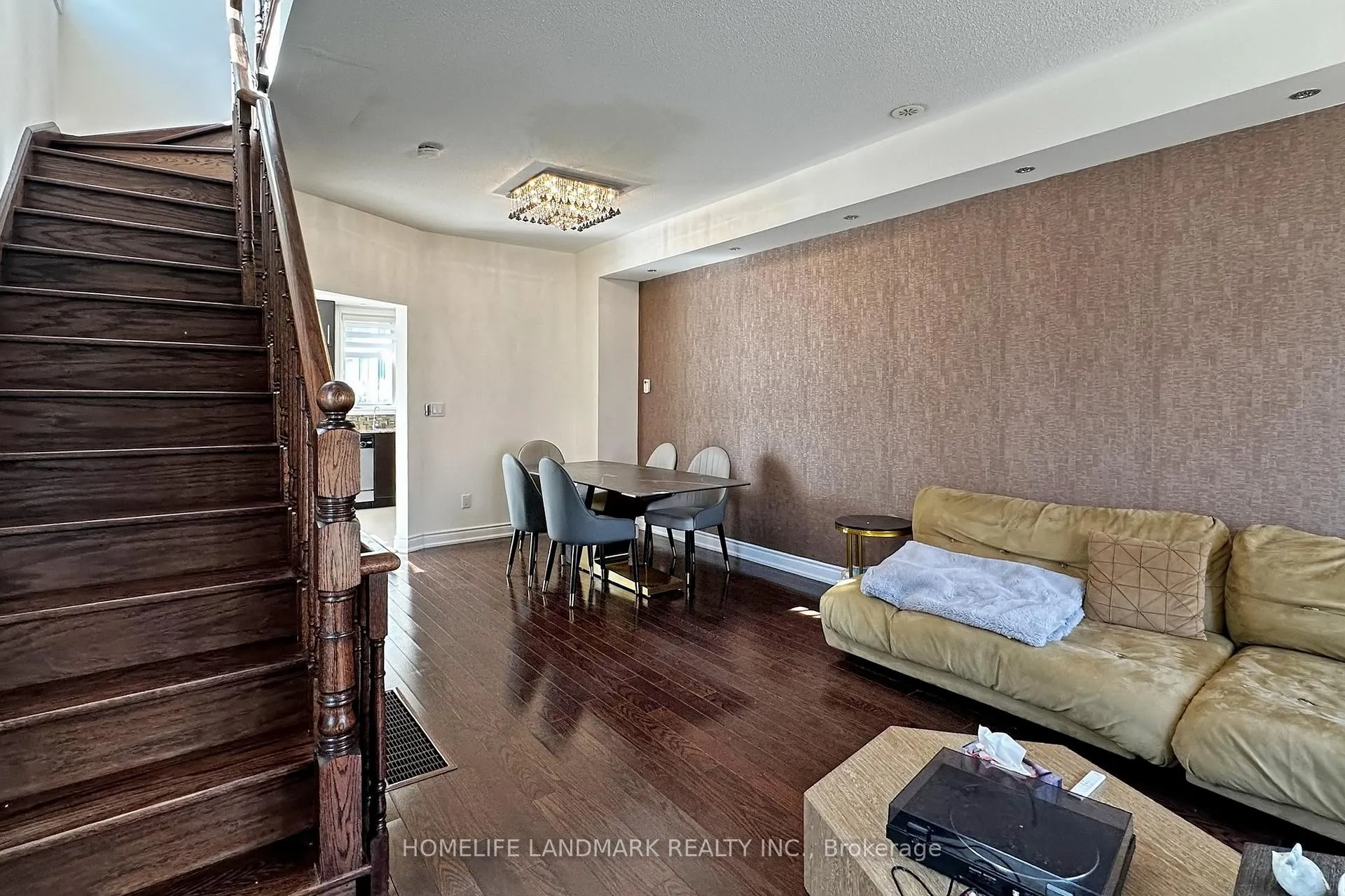 Photo 14 of 231 South Park Road, Markham, Commerce Valley — HOMEH
