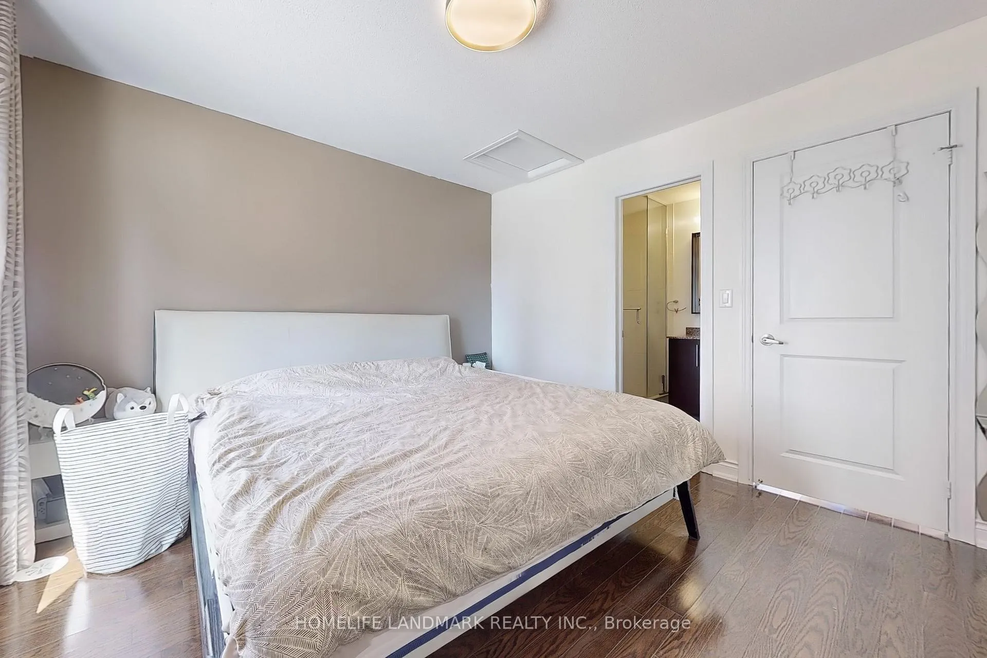 Photo 19 of 231 South Park Road, Markham, Commerce Valley — HOMEH