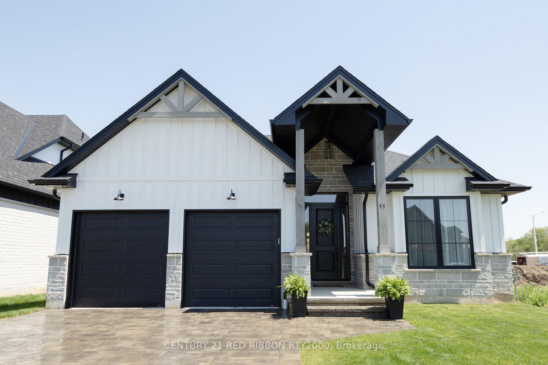 Front of 11 Briscoe Crescent