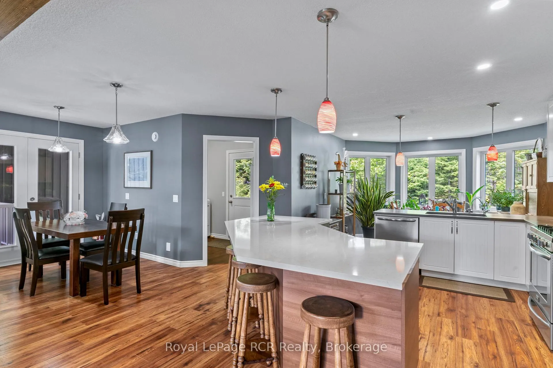 Photo 12 of 615 Cayuga Crescent, Huron-Kinloss — HOMEH