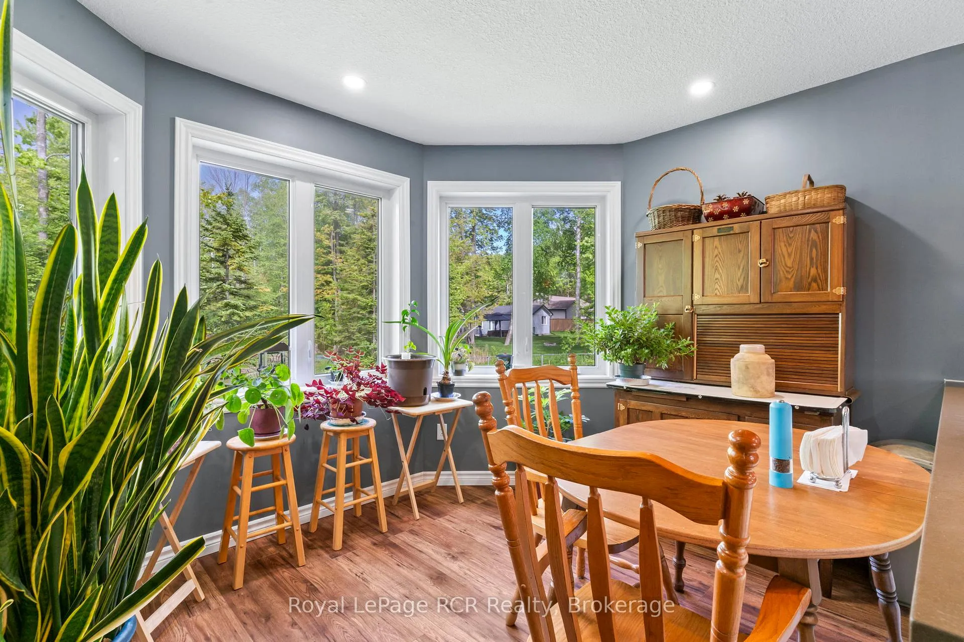 Photo 15 of 615 Cayuga Crescent, Huron-Kinloss — HOMEH