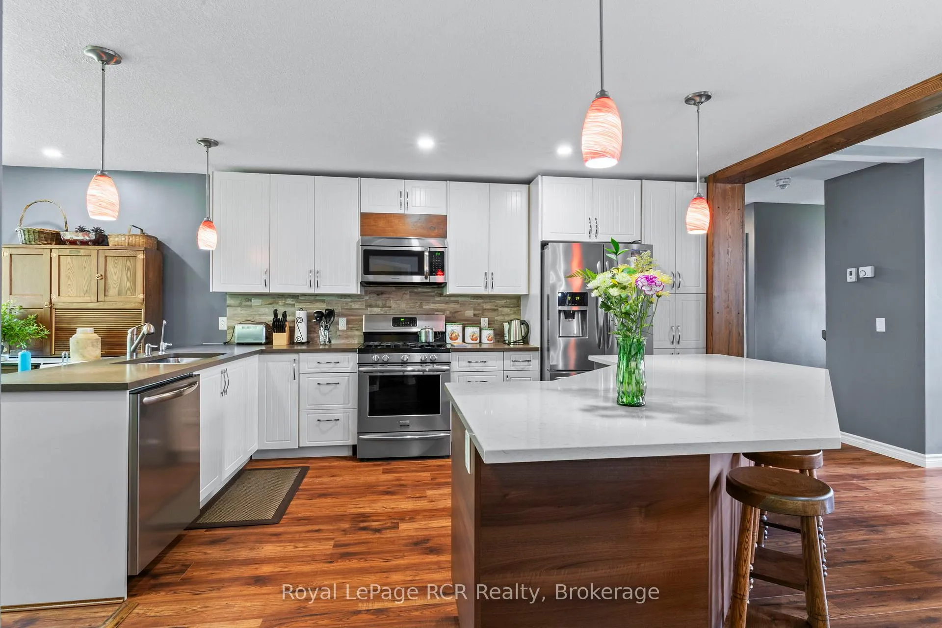 Photo 16 of 615 Cayuga Crescent, Huron-Kinloss — HOMEH