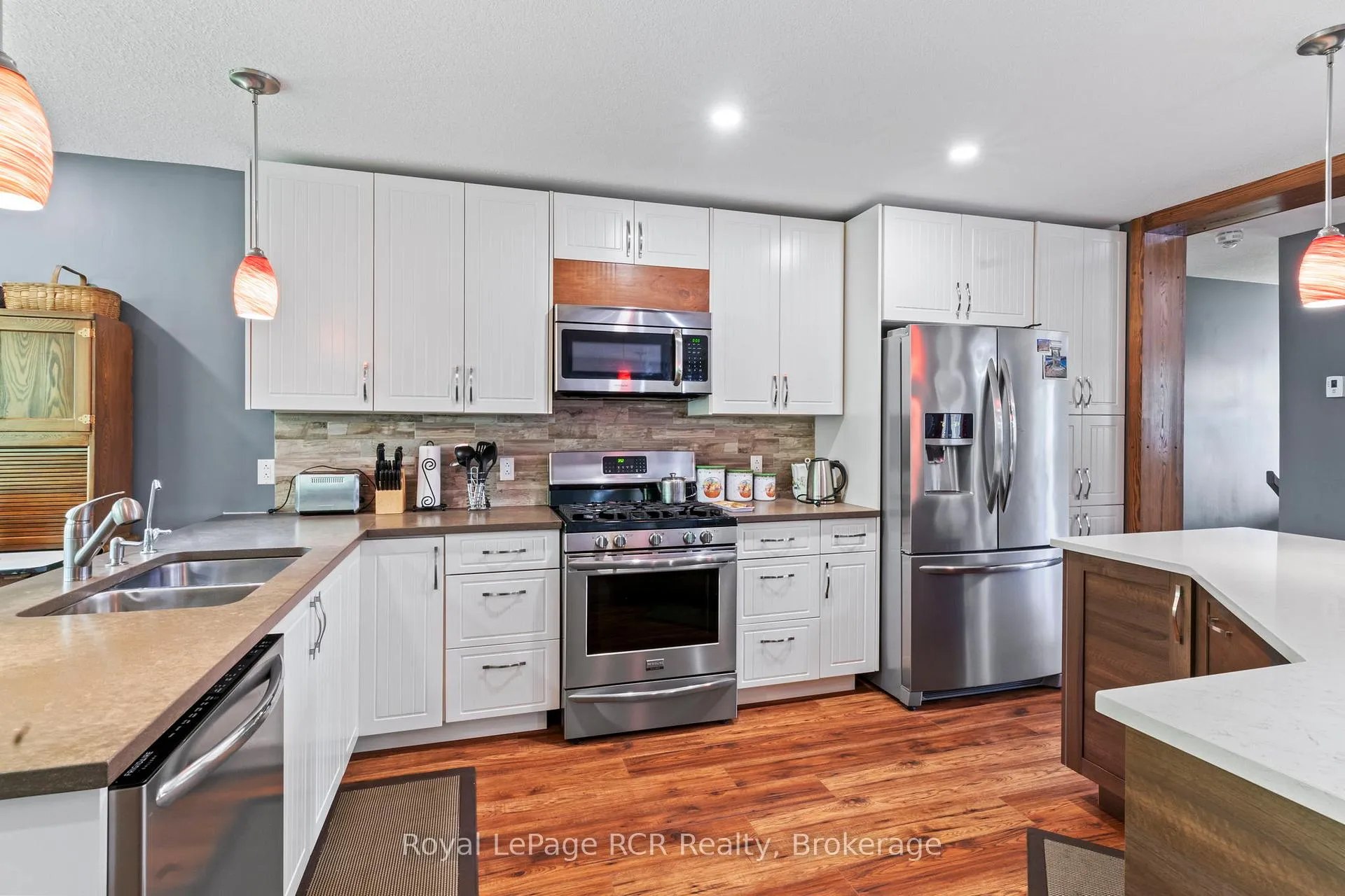 Photo 17 of 615 Cayuga Crescent, Huron-Kinloss — HOMEH