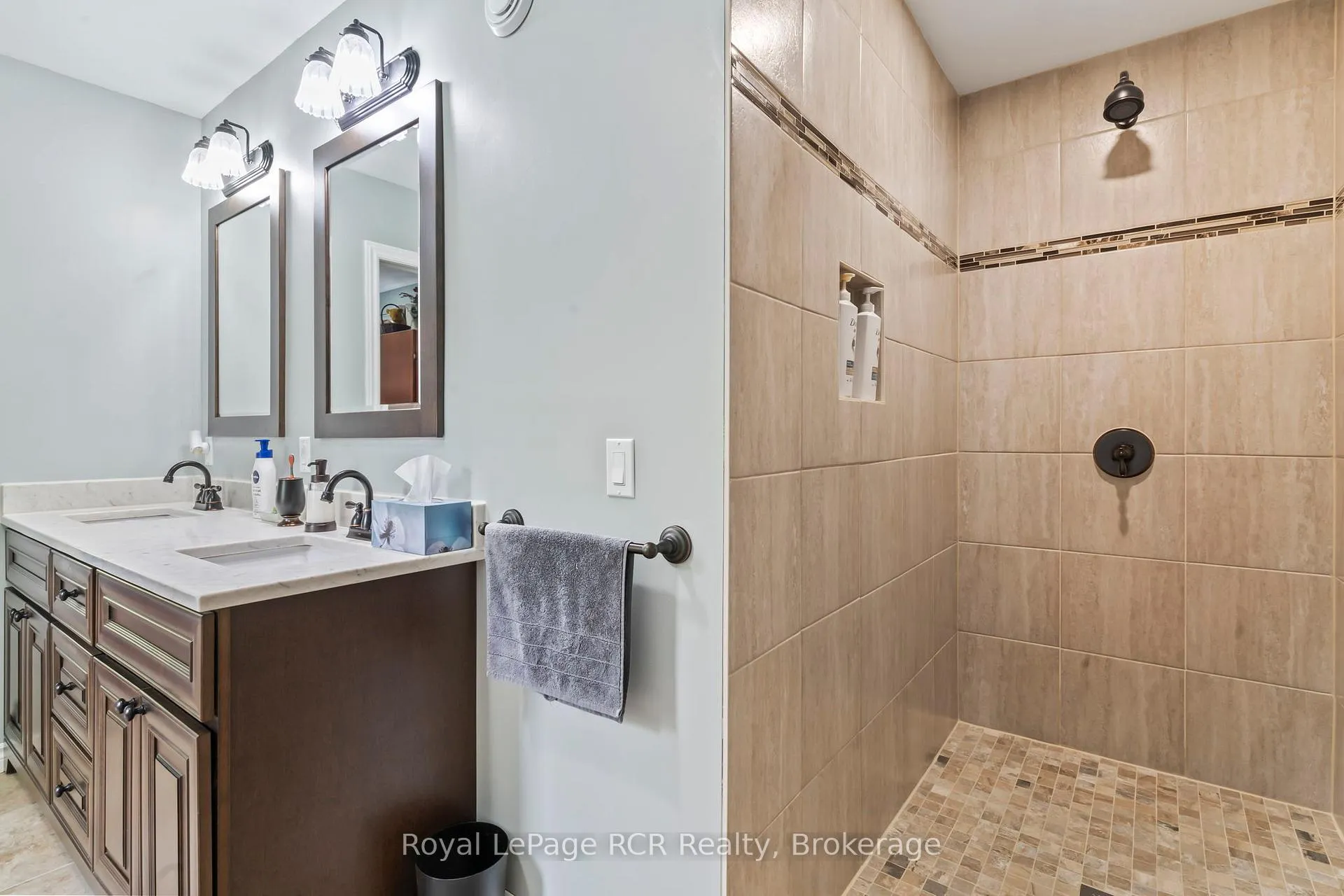 Photo 23 of 615 Cayuga Crescent, Huron-Kinloss — HOMEH