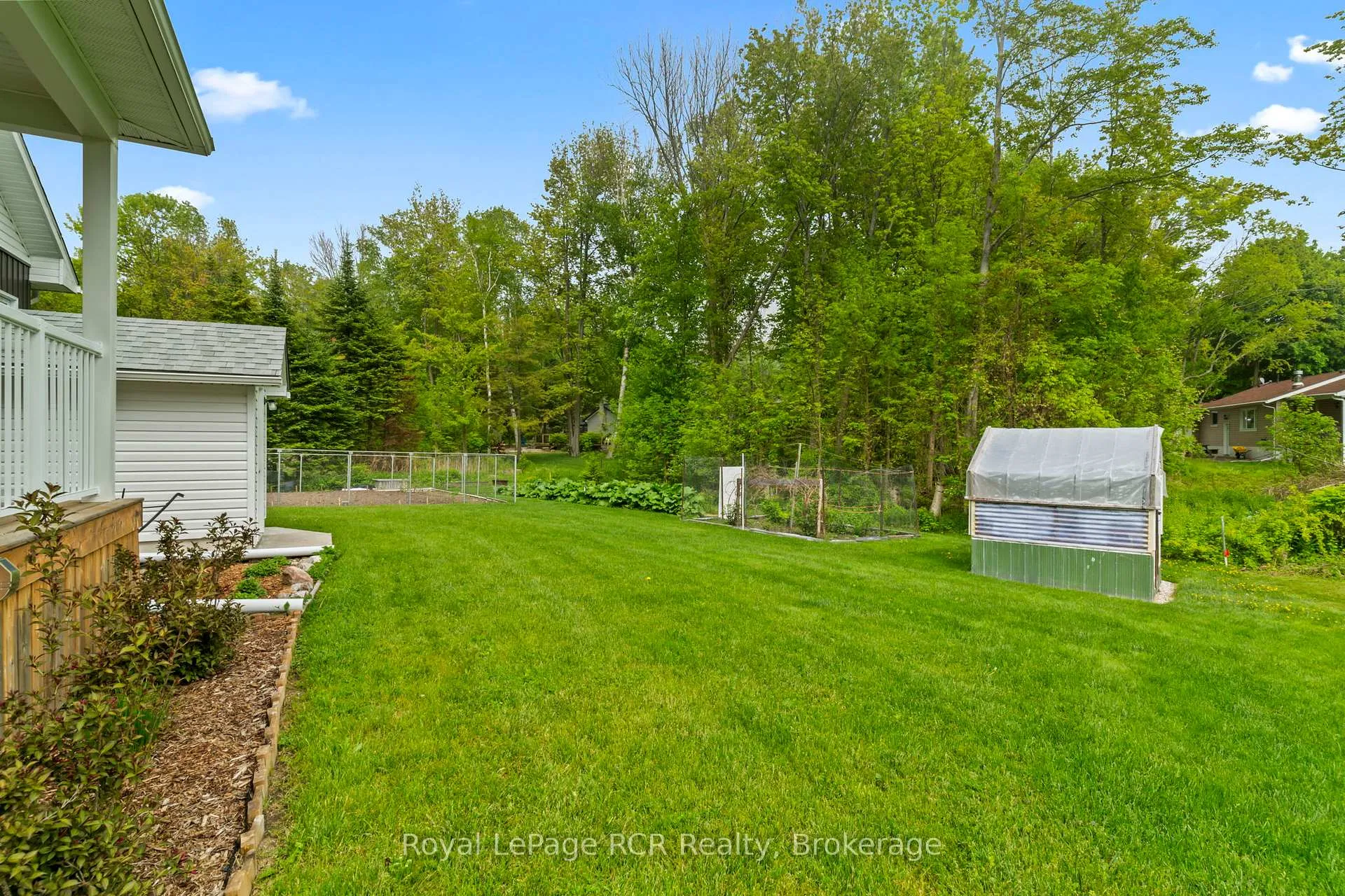Photo 35 of 615 Cayuga Crescent, Huron-Kinloss — HOMEH