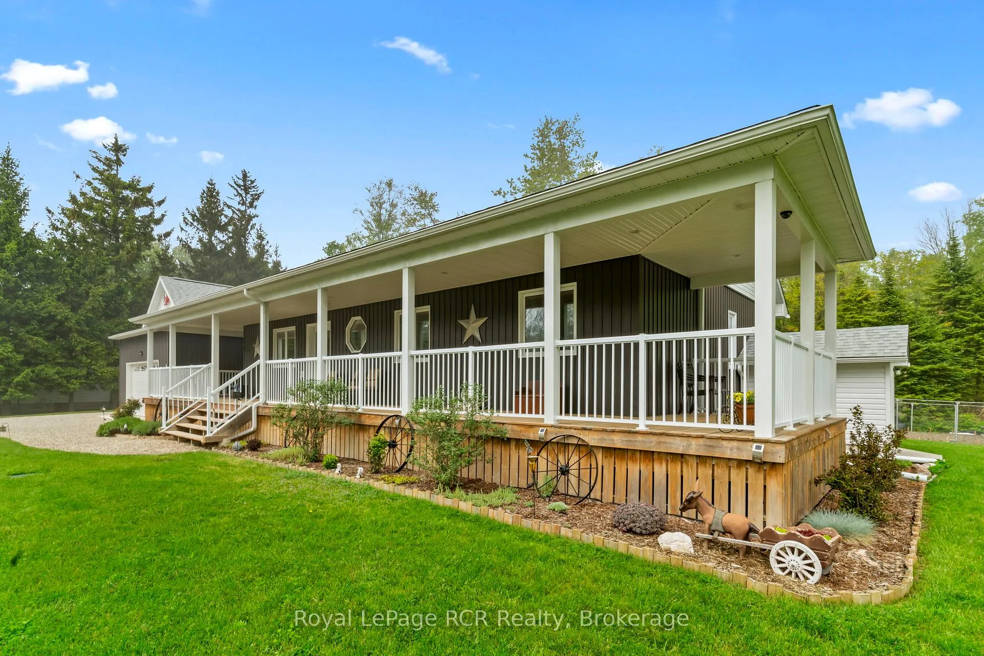 Photo 44 of 615 Cayuga Crescent, Huron-Kinloss — HOMEH