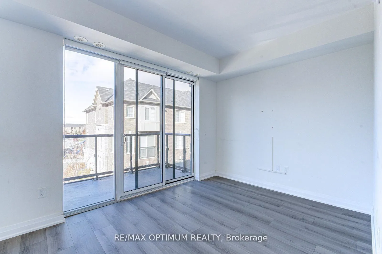 Photo 12 of Unit 339, 75 Attmar Drive, Brampton, Bram East — HOMEH