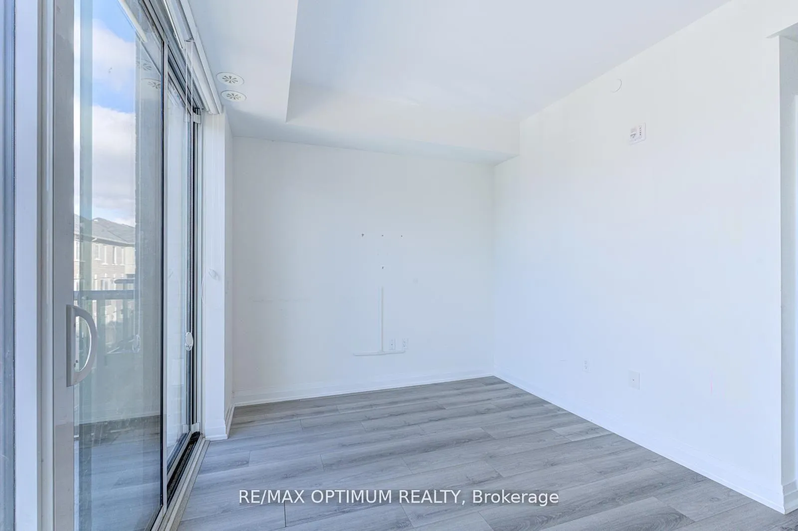 Photo 13 of Unit 339, 75 Attmar Drive, Brampton, Bram East — HOMEH