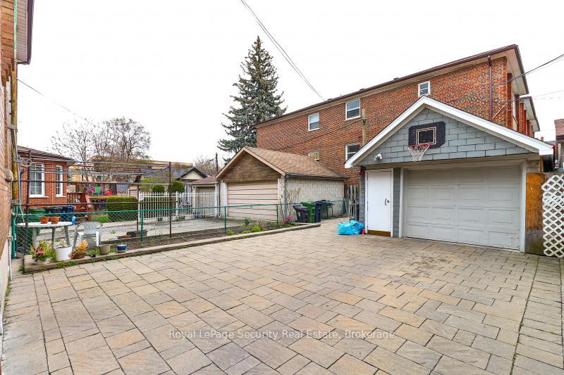 Photo 12 of 27 Sylvan Avenue, Toronto, Dufferin Grove — HOMEH