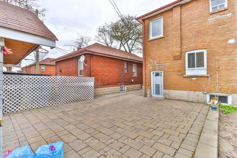 Photo 14 of 27 Sylvan Avenue, Toronto, Dufferin Grove — HOMEH